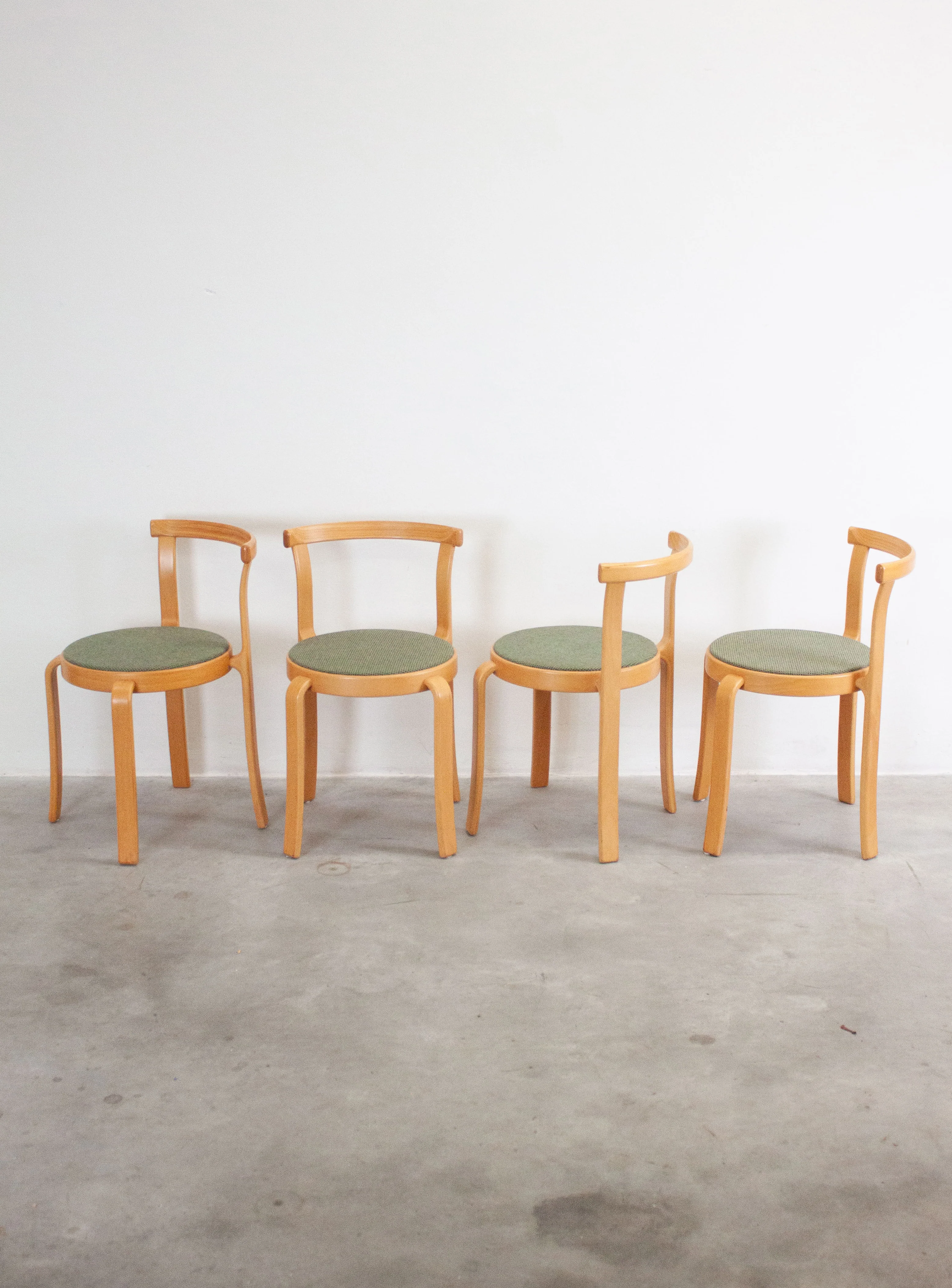 Magnus Olesen 8000 Dining Chairs by Rud Thygesen & Johnny Sørensen (Green) - Image 18