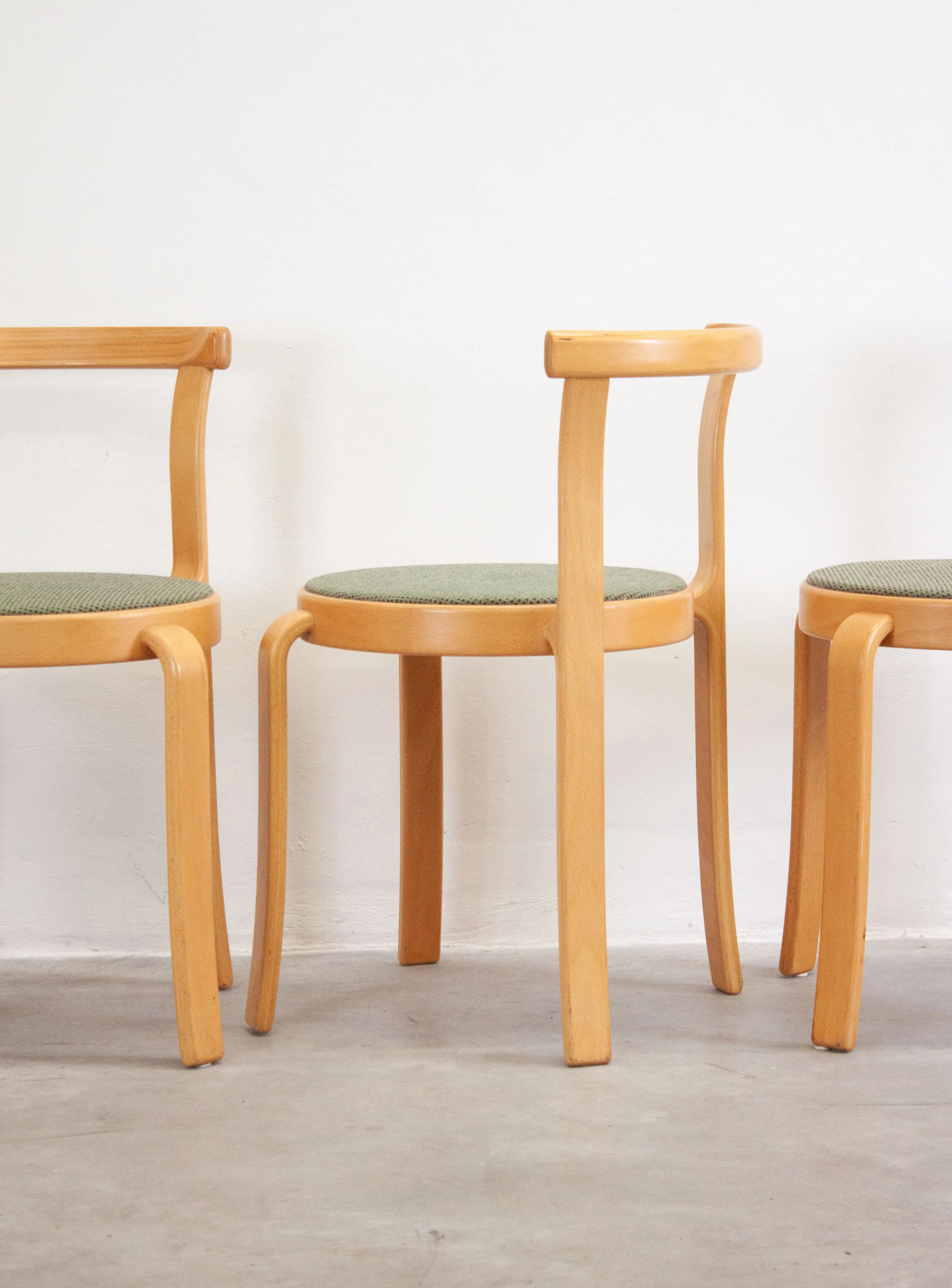 Magnus Olesen 8000 Dining Chairs by Rud Thygesen & Johnny Sørensen (Green) - Image 21