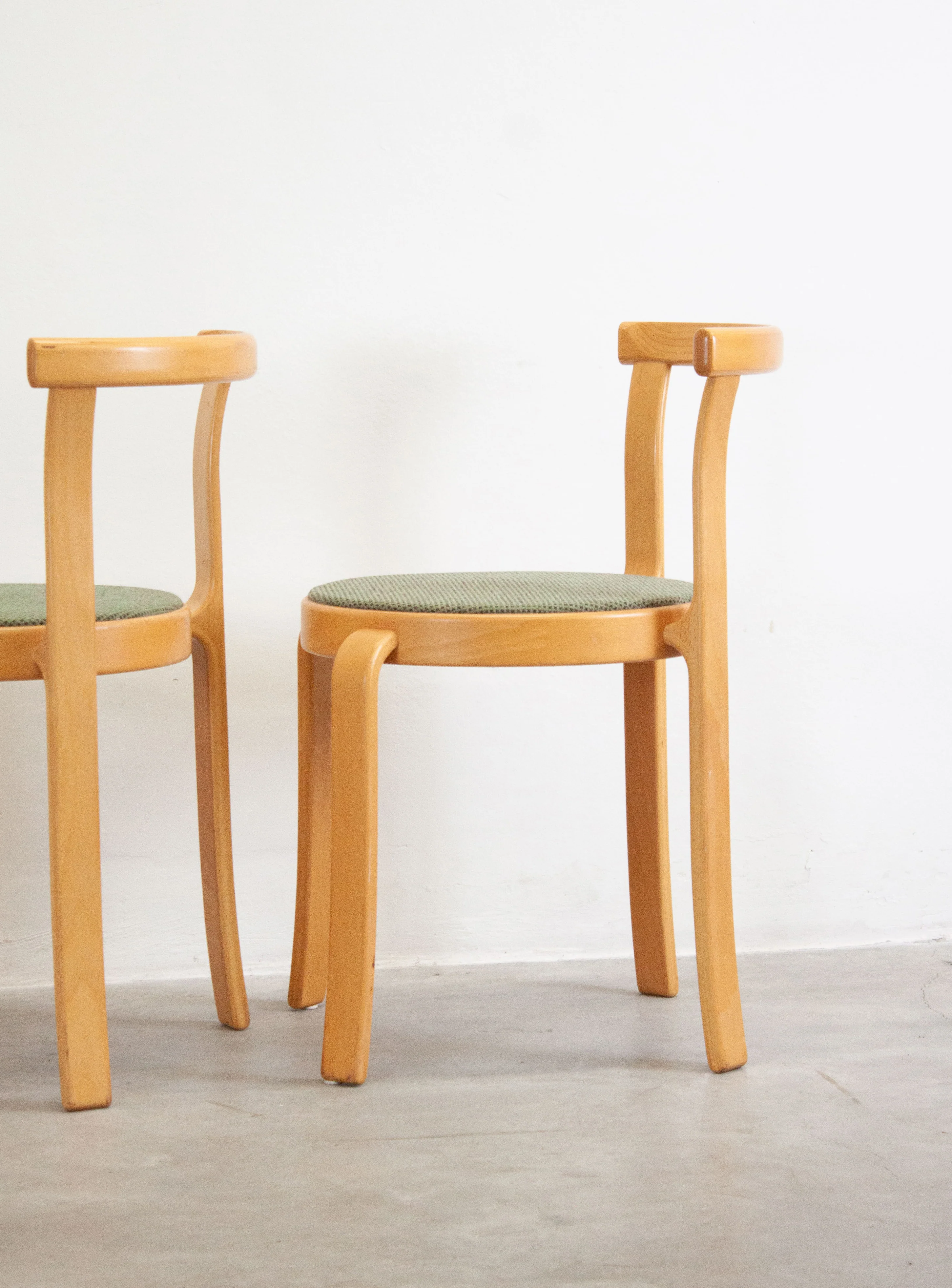 Magnus Olesen 8000 Dining Chairs by Rud Thygesen & Johnny Sørensen (Green) - Image 22