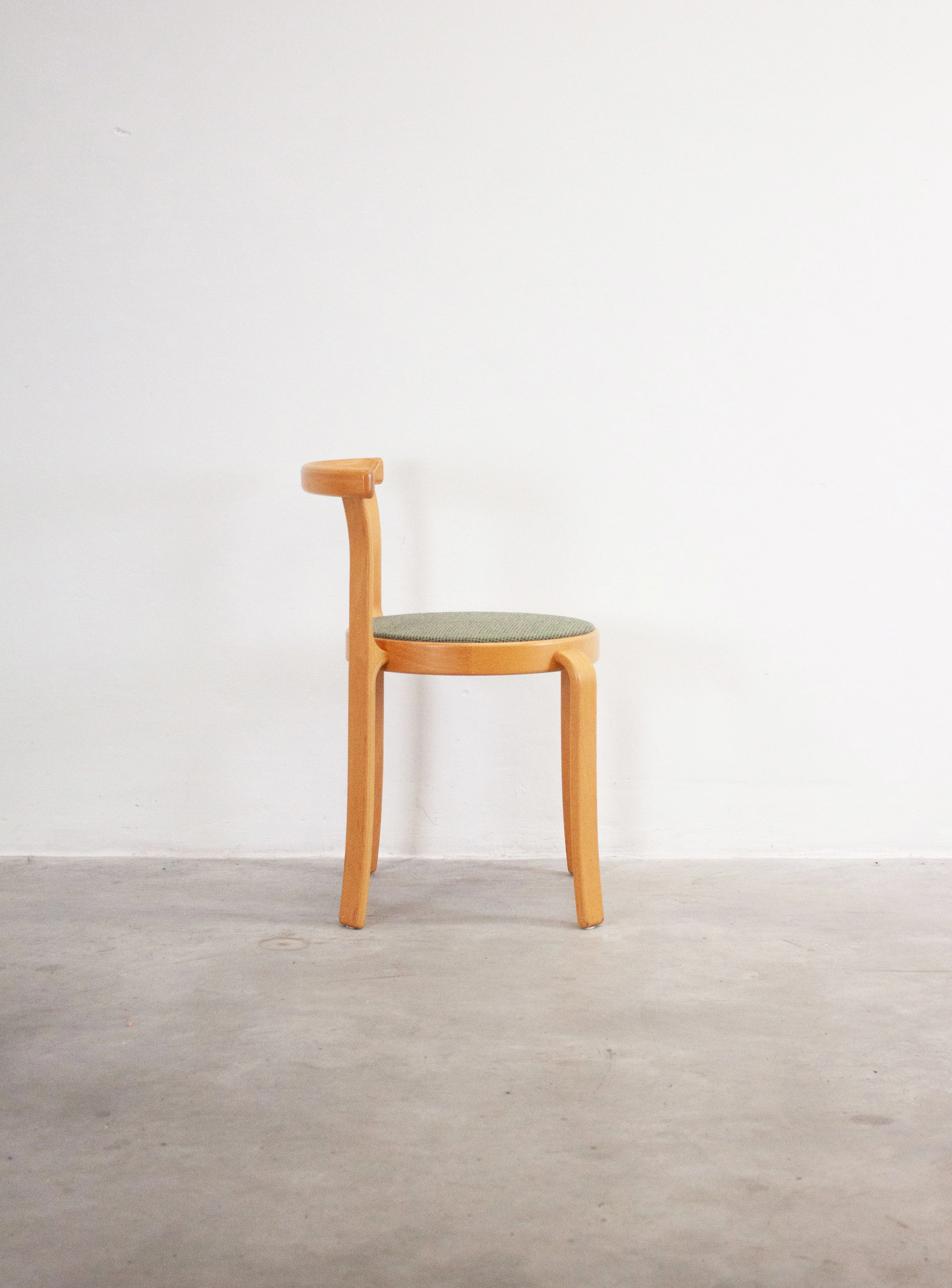 Magnus Olesen 8000 Dining Chairs by Rud Thygesen & Johnny Sørensen (Green) - Image 25
