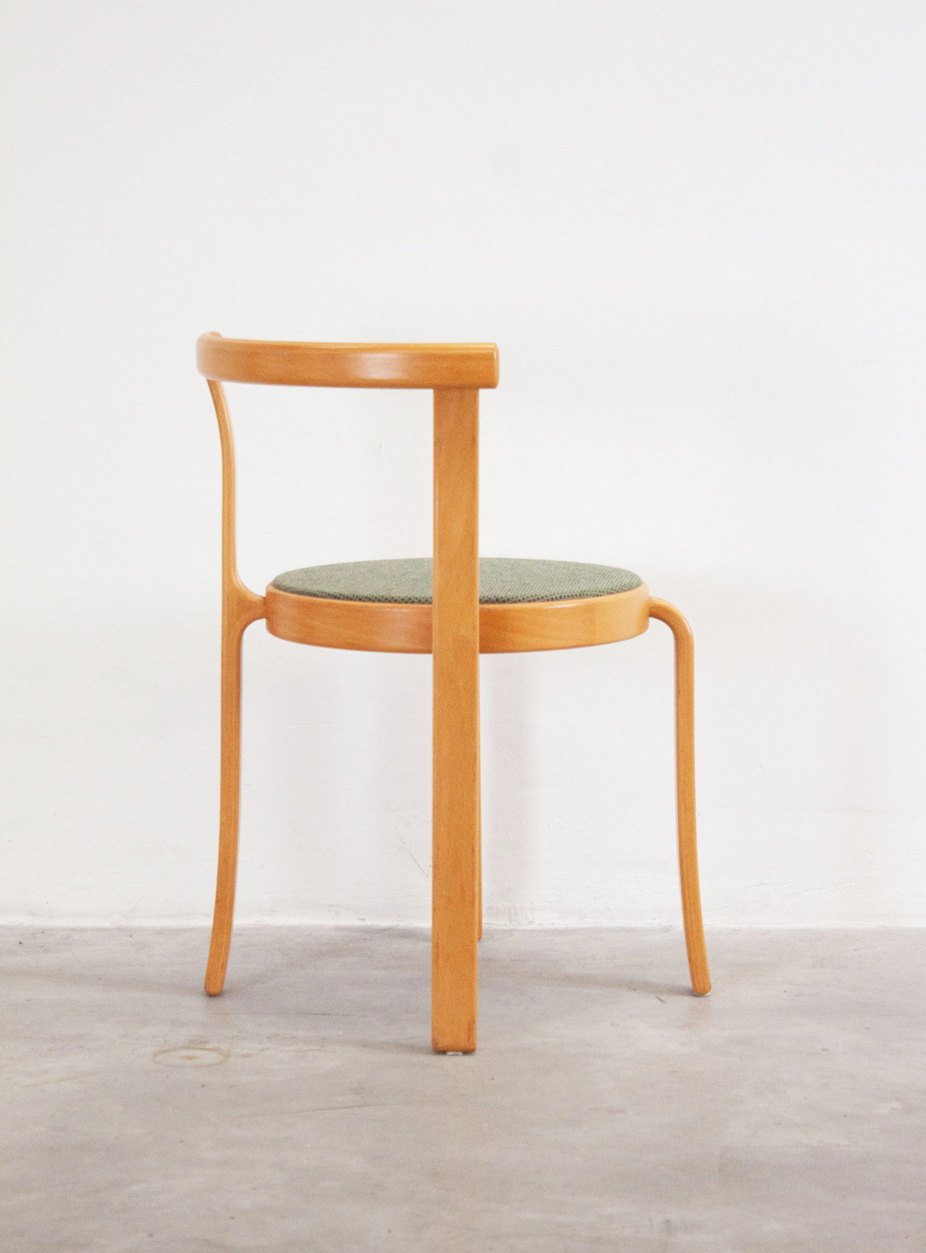 Magnus Olesen 8000 Dining Chairs by Rud Thygesen & Johnny Sørensen (Green) - Image 28
