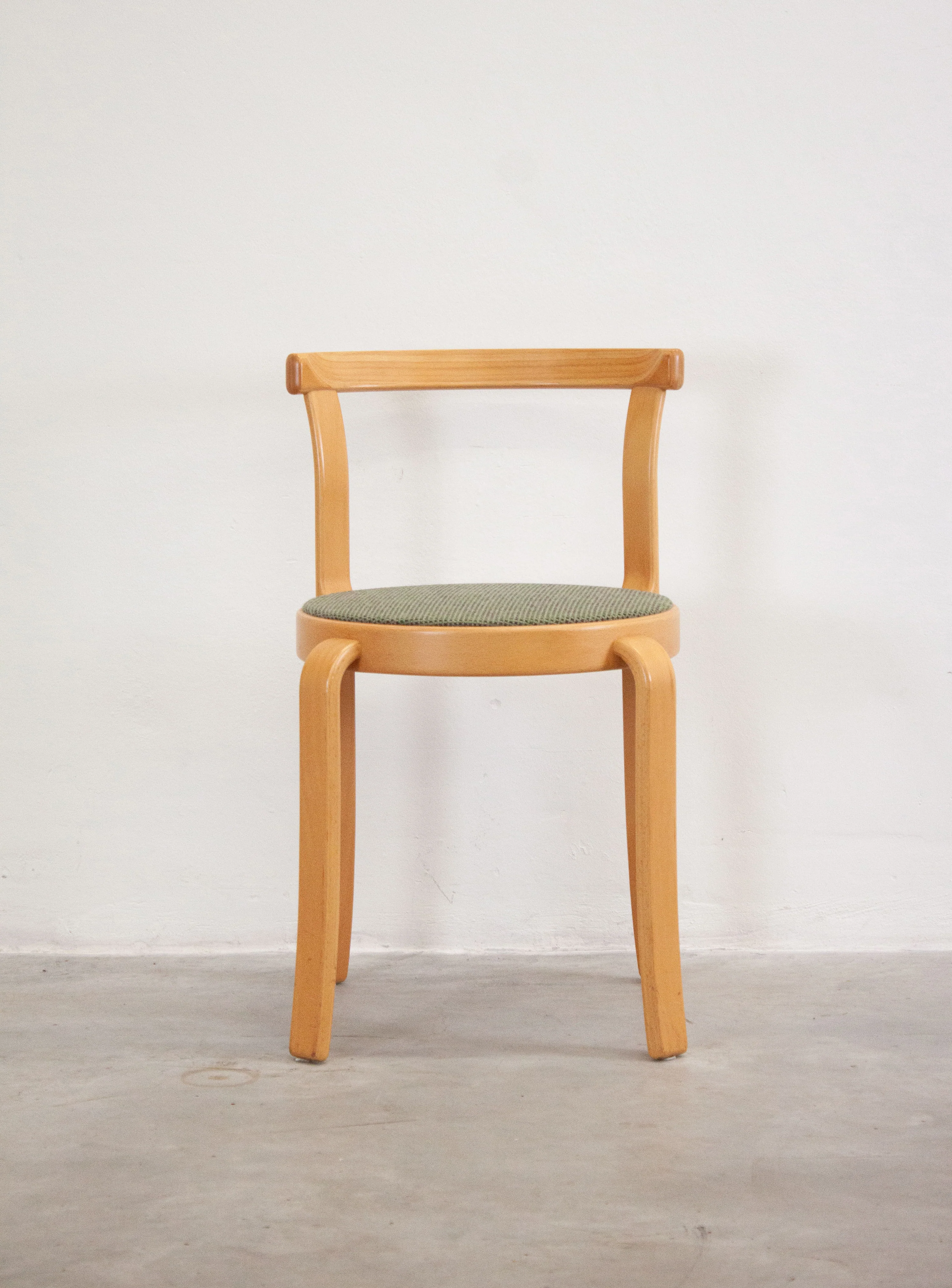 Magnus Olesen 8000 Dining Chairs by Rud Thygesen & Johnny Sørensen (Green) - Image 30