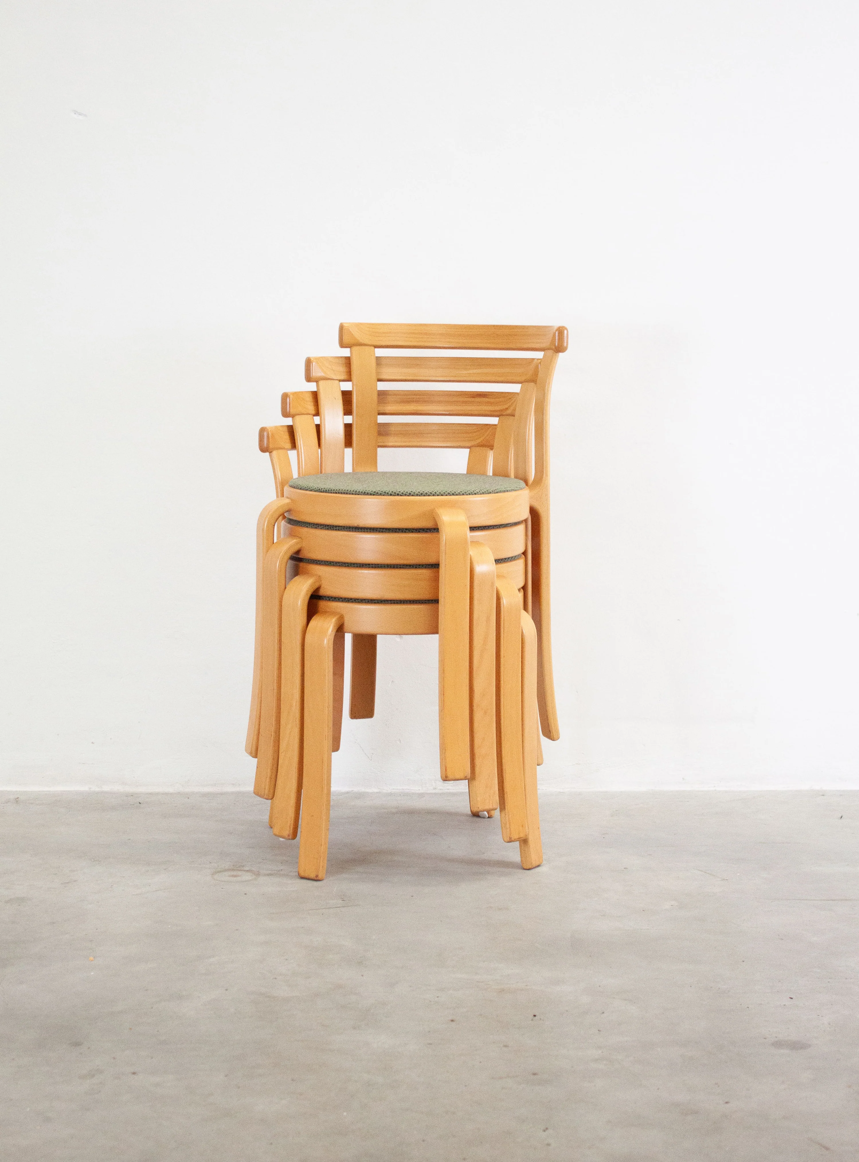 Magnus Olesen 8000 Dining Chairs by Rud Thygesen & Johnny Sørensen (Green) - Image 5