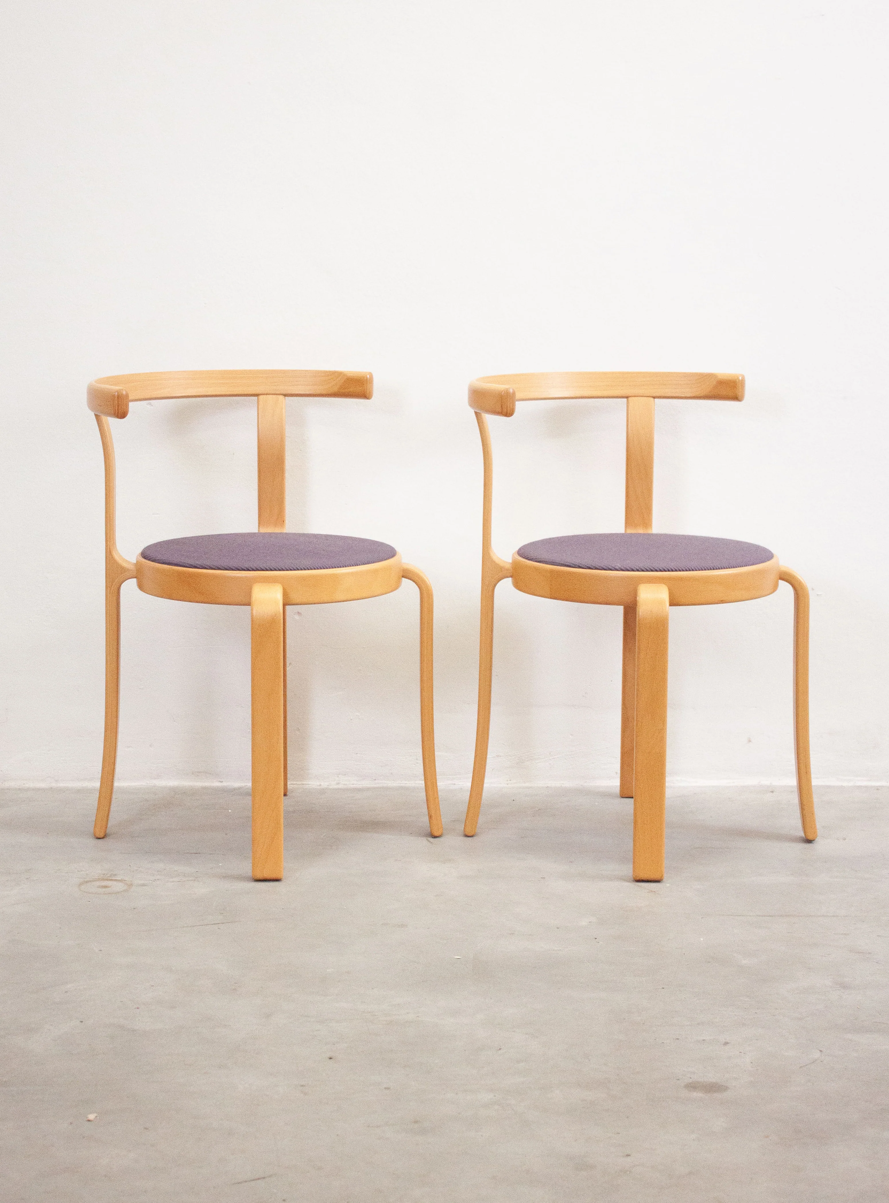 Magnus Olesen 8000 Dining Chairs by Rud Thygesen & Johnny Sørensen (Purple/Grey) - Image 5