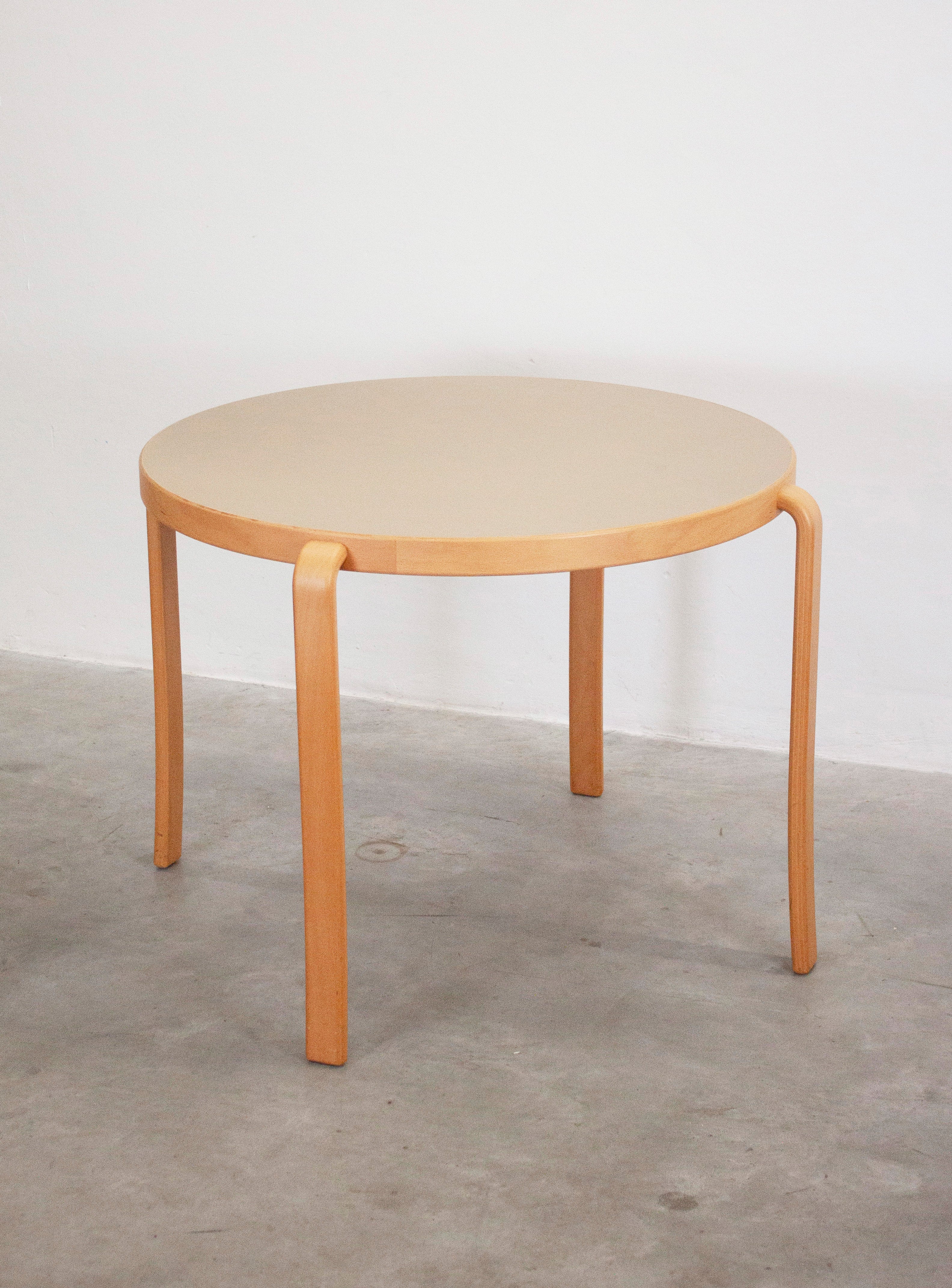 Magnus Olesen 8000 Round Dining Table by Rud Thygesen & Johnny Sørensen (Beige) - Image 11