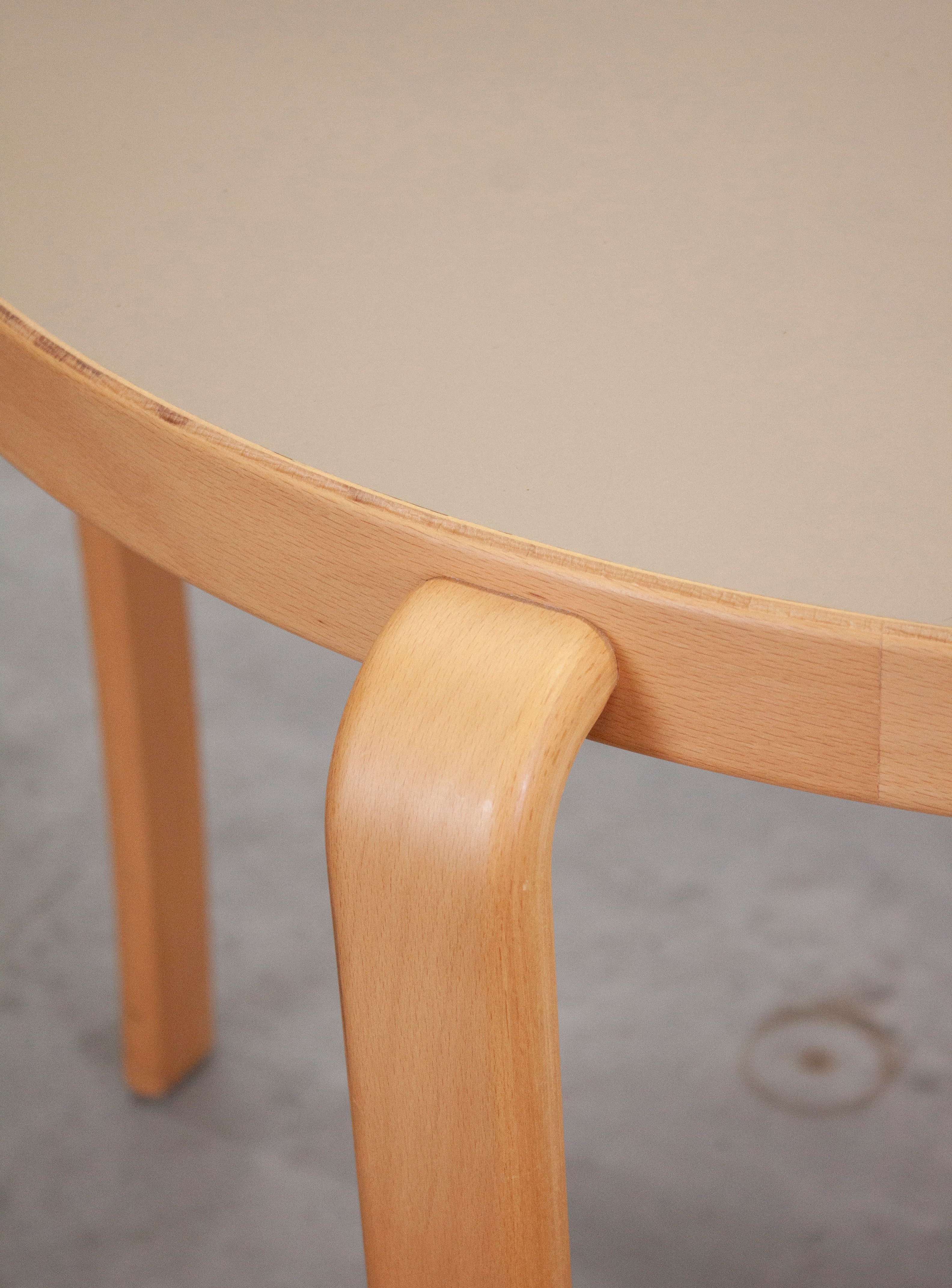 Magnus Olesen 8000 Round Dining Table by Rud Thygesen & Johnny Sørensen (Beige) - Image 15