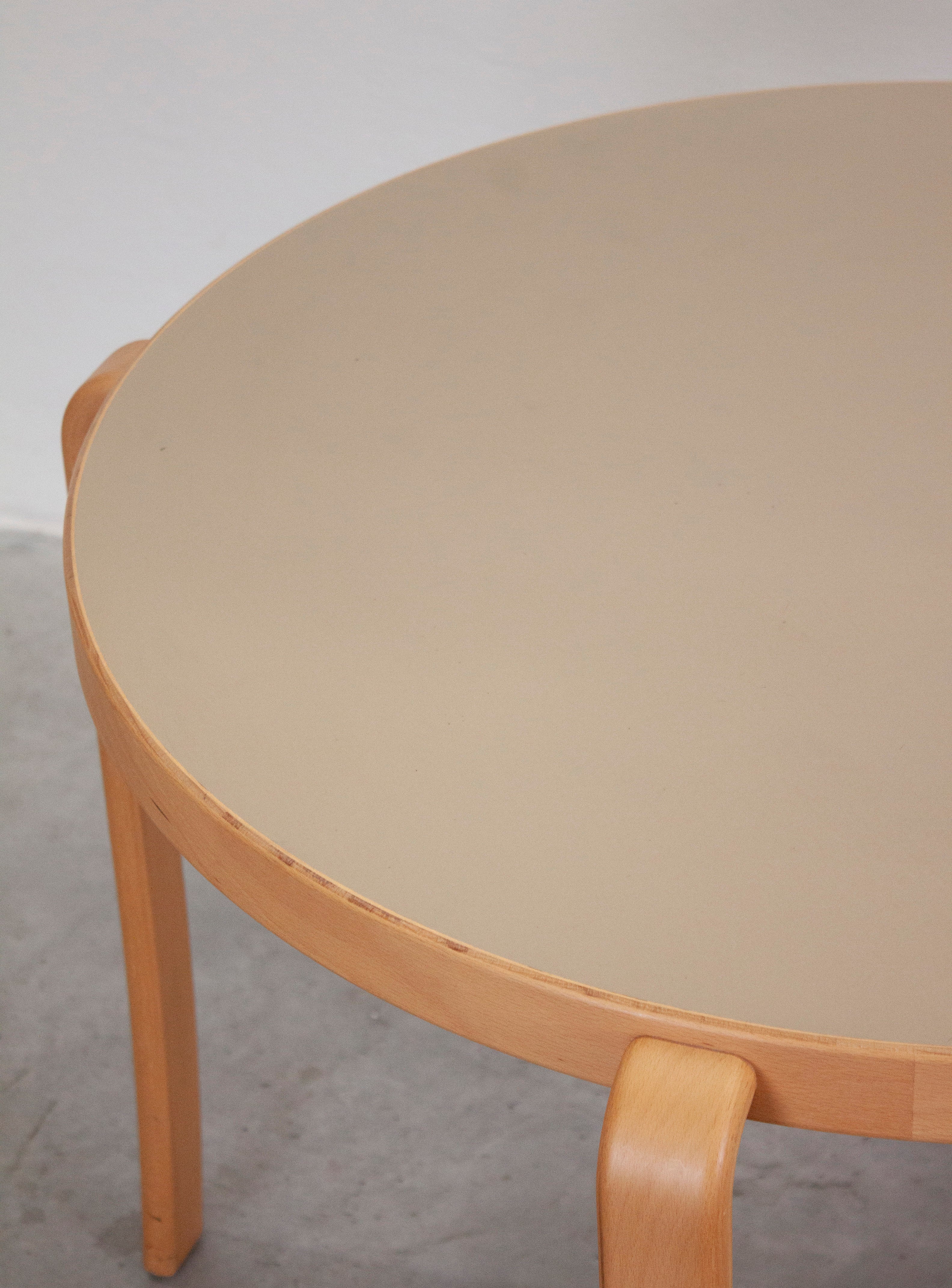 Magnus Olesen 8000 Round Dining Table by Rud Thygesen & Johnny Sørensen (Beige) - Image 17