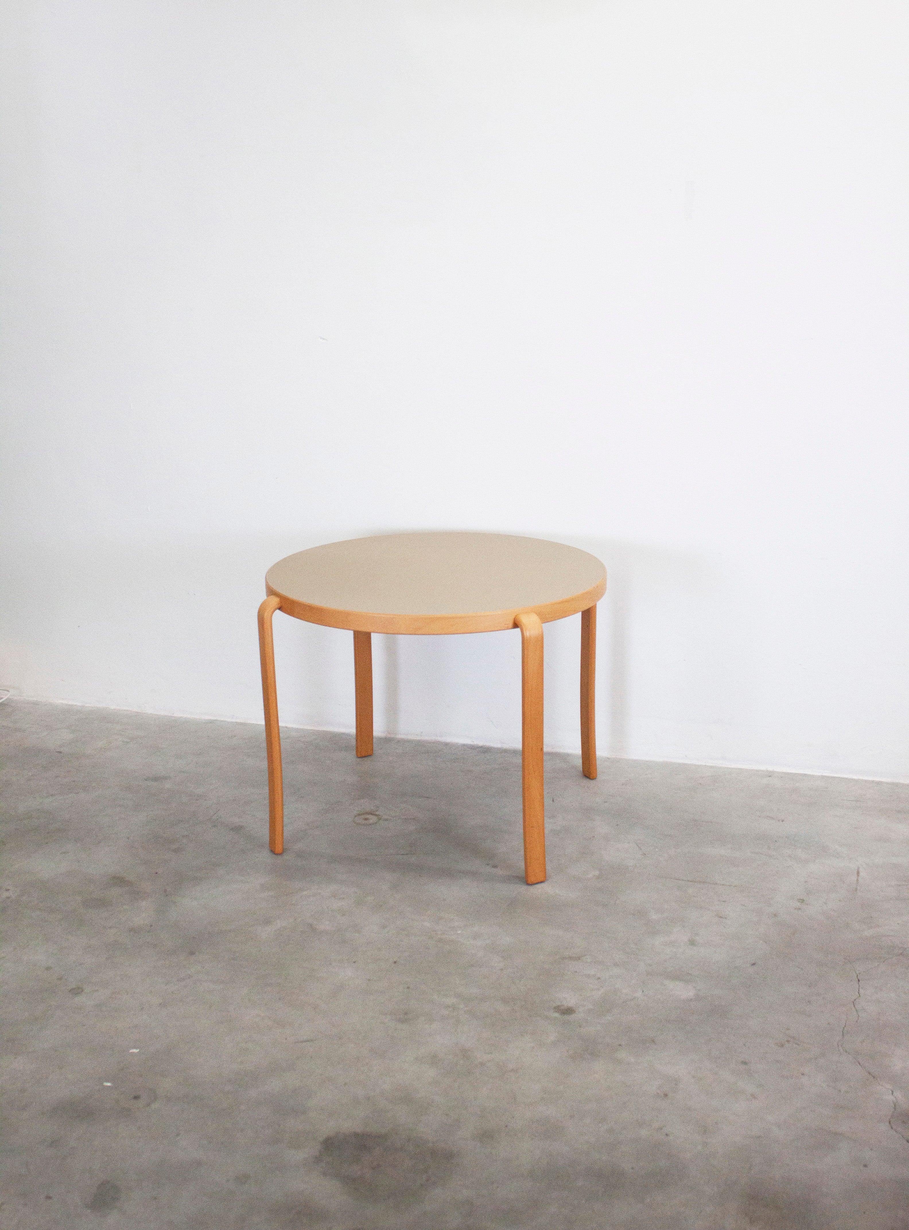 Magnus Olesen 8000 Round Dining Table by Rud Thygesen & Johnny Sørensen (Beige) - Image 3