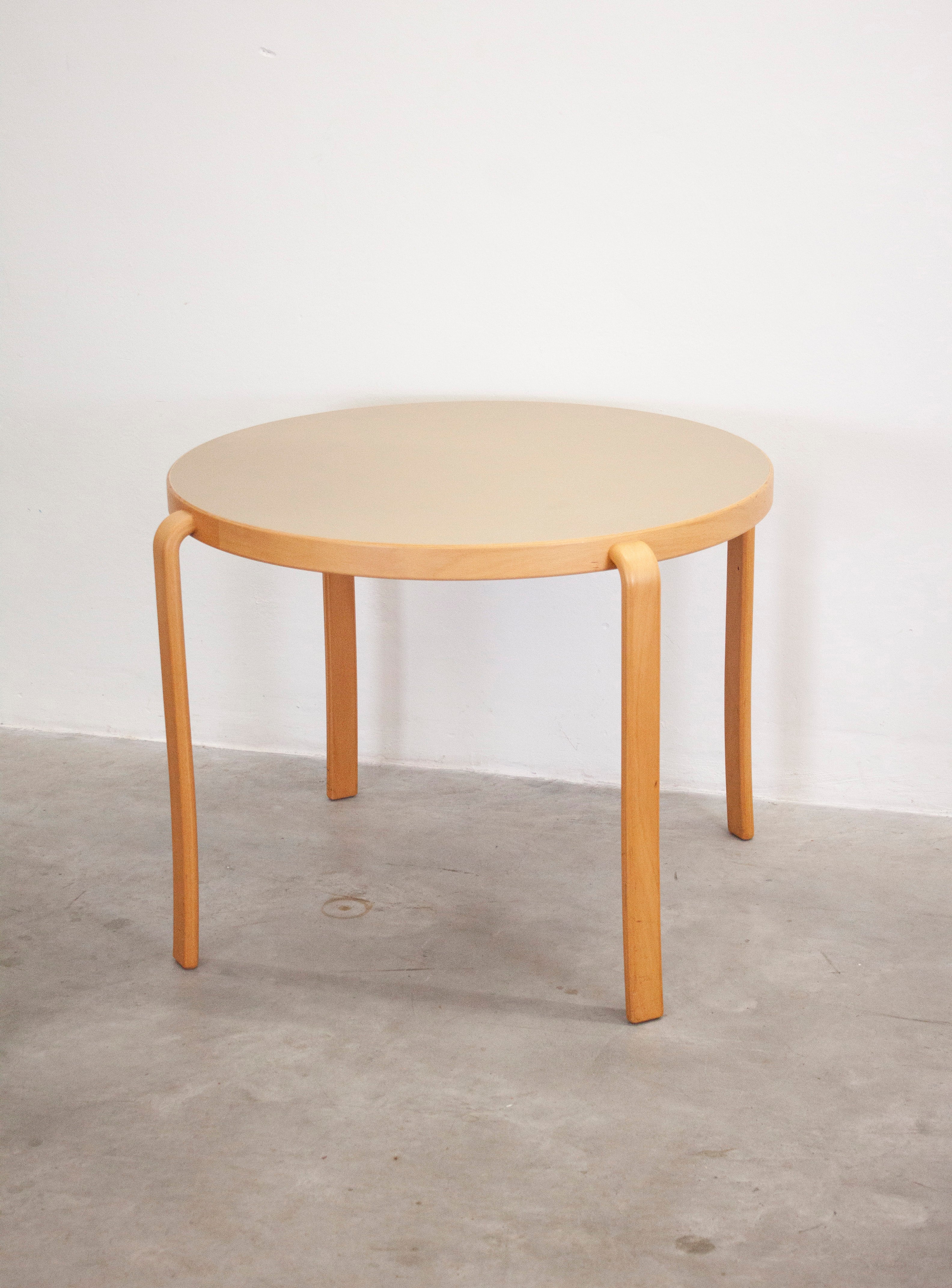 Magnus Olesen 8000 Round Dining Table by Rud Thygesen & Johnny Sørensen (Beige) - Image 4