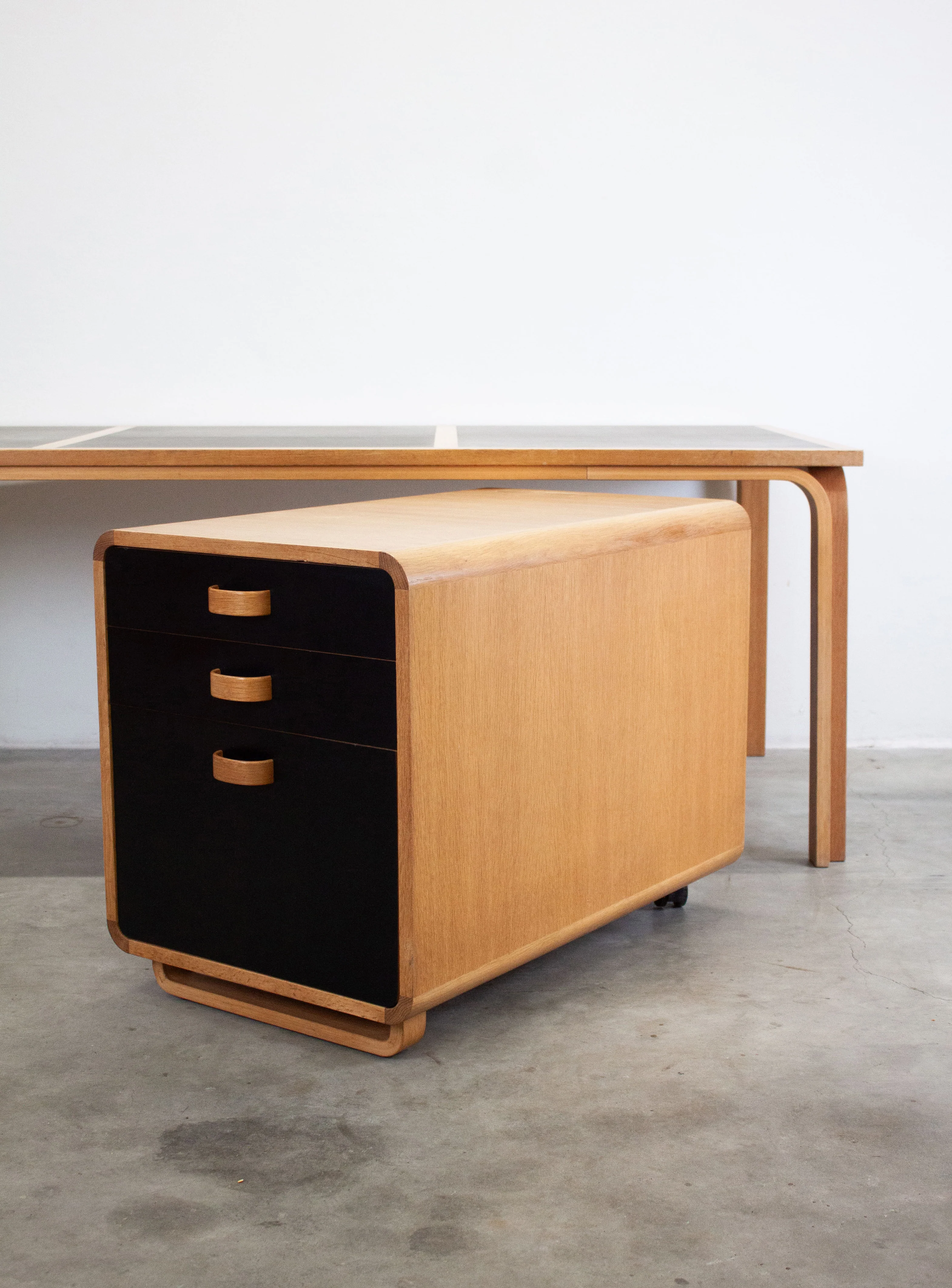 Magnus Olesen Large Desk by Rud Thygesen & Johnny Sørensen (Black) - Image 23