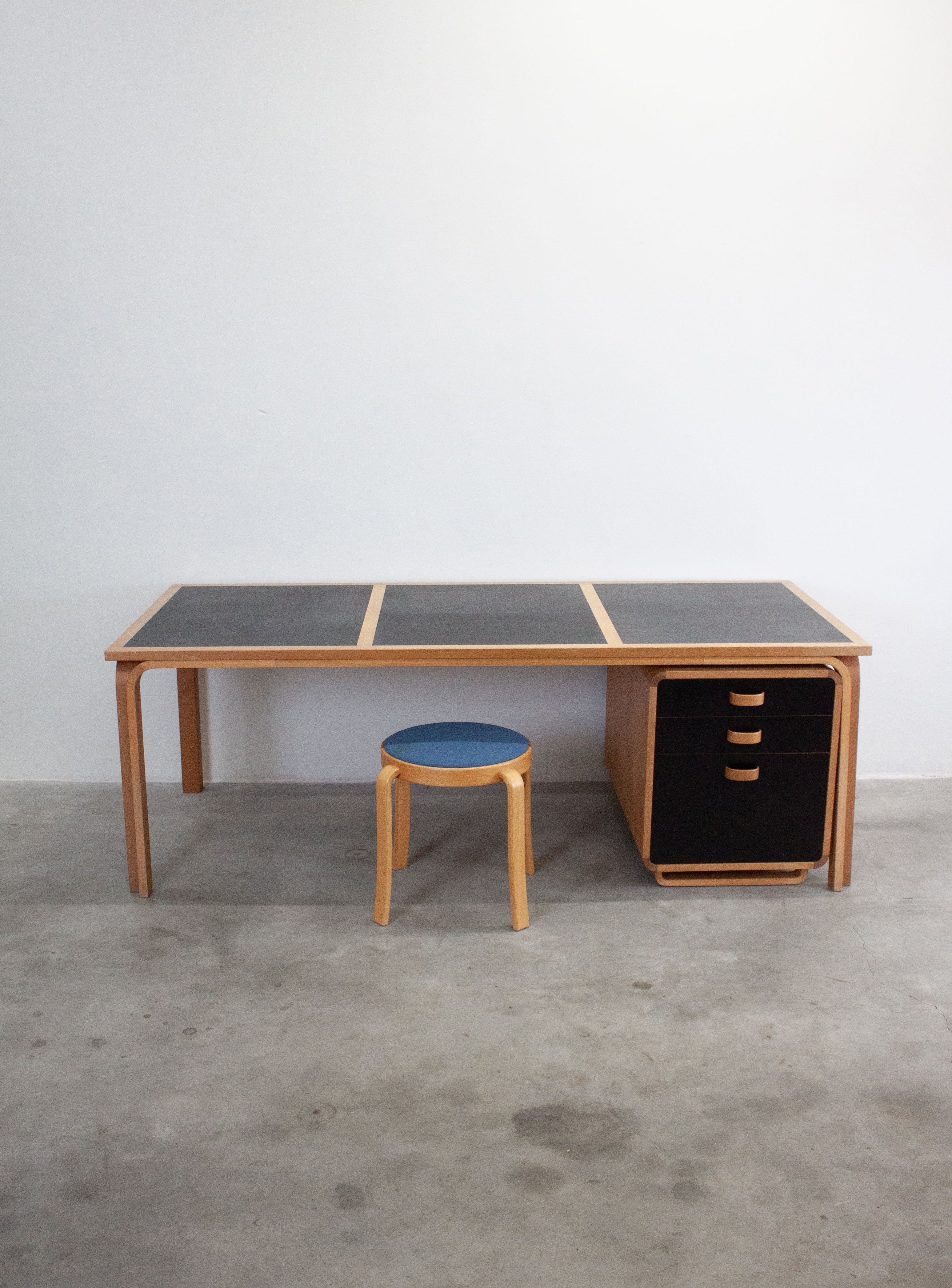Magnus Olesen Large Desk by Rud Thygesen & Johnny Sørensen (Black) - Image 4