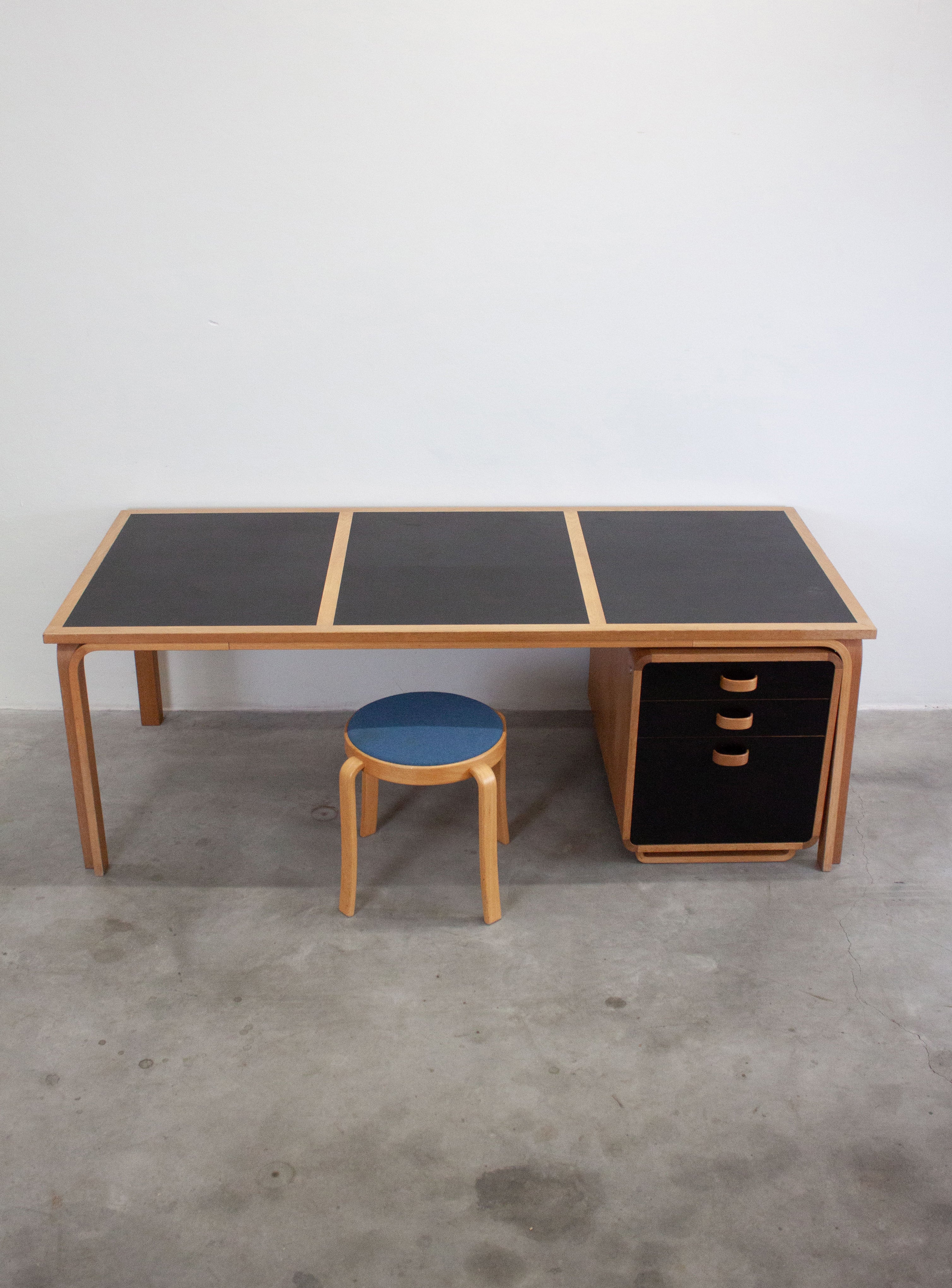 Magnus Olesen Large Desk by Rud Thygesen & Johnny Sørensen (Black) - Image 5
