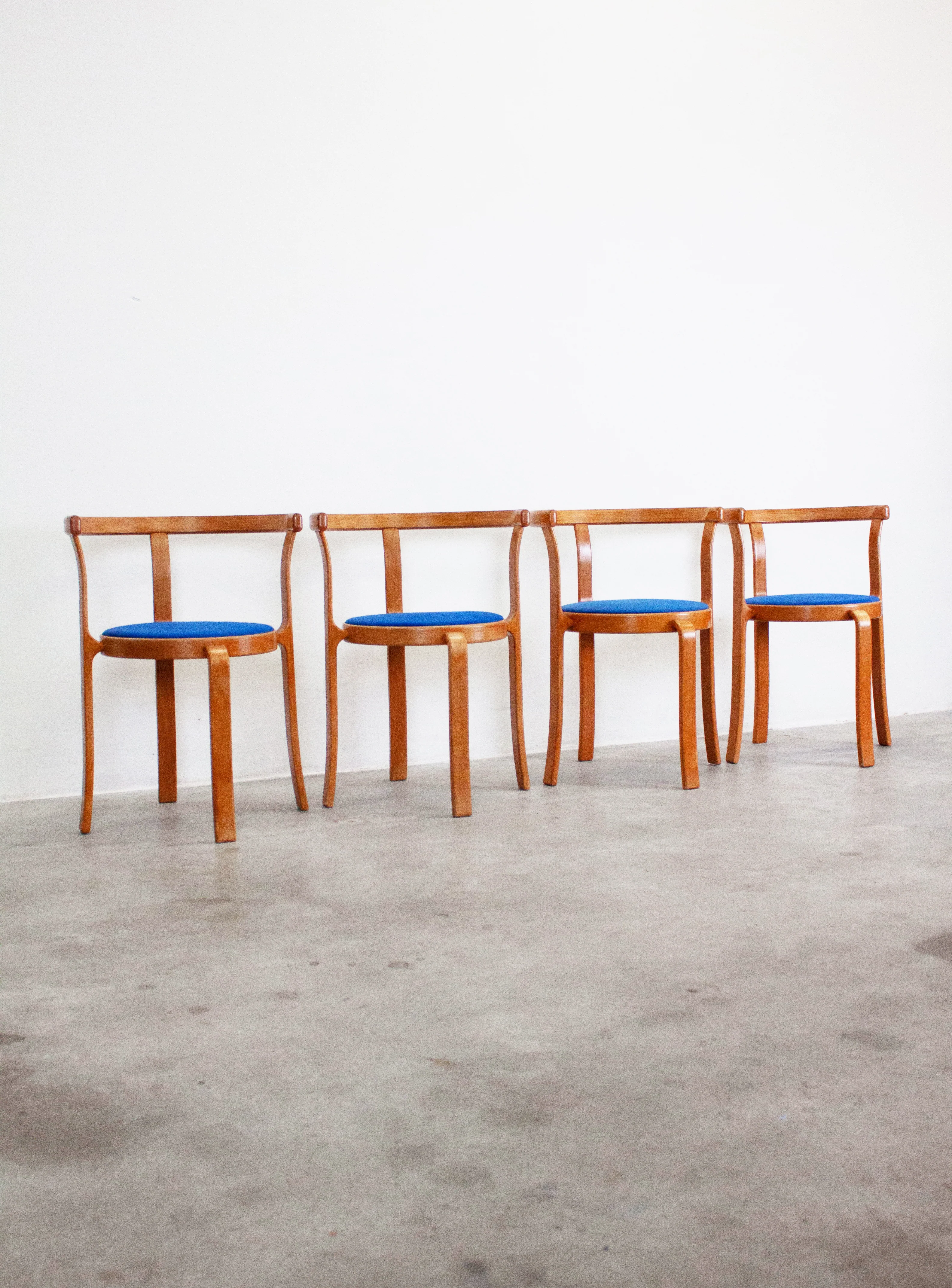 Magnus Olesen Model 8000 Dining Chair by Rud Thygesen & Johnny Sørensen (Blue) - Image 10