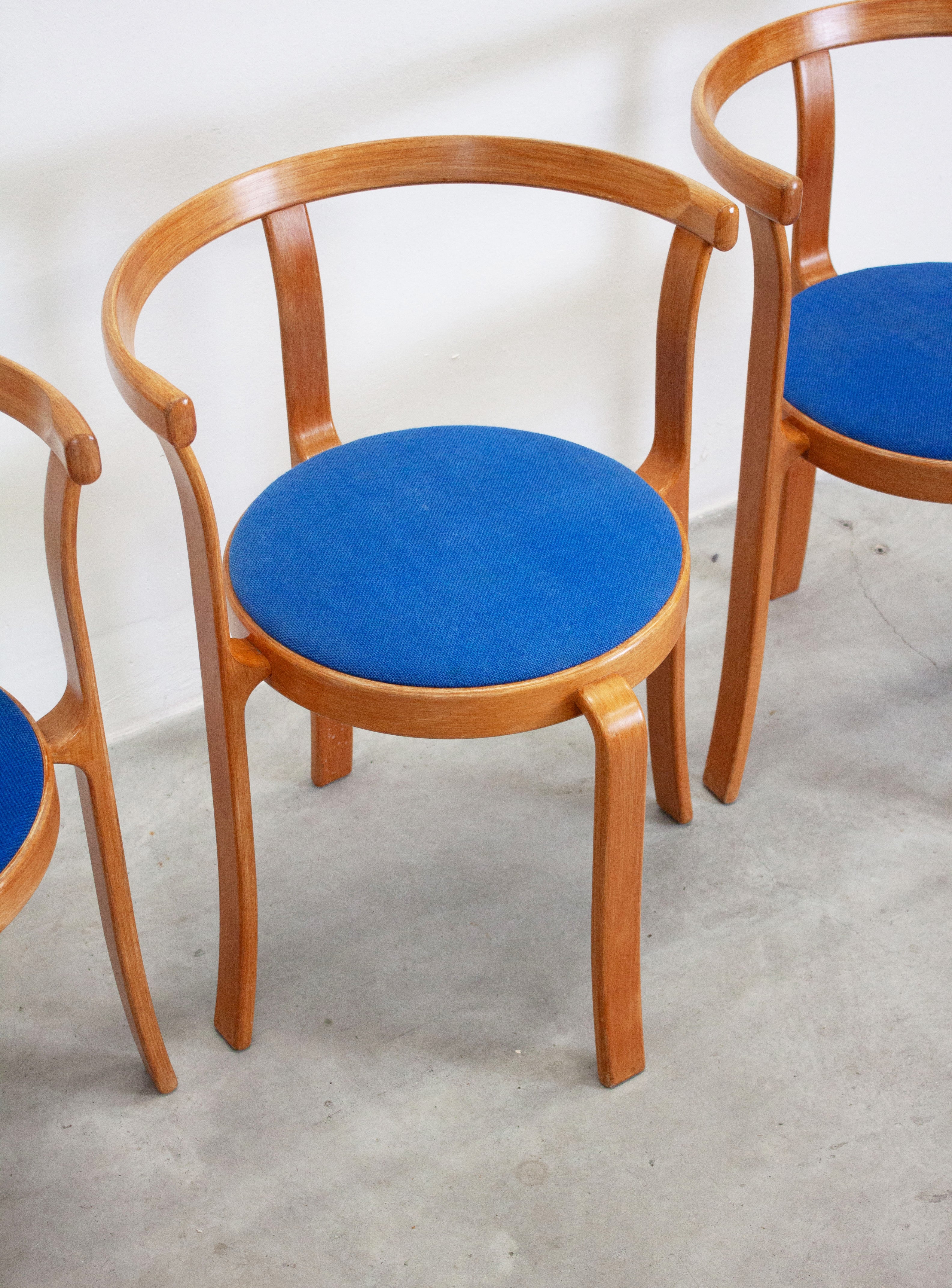 Magnus Olesen Model 8000 Dining Chair by Rud Thygesen & Johnny Sørensen (Blue) - Image 12