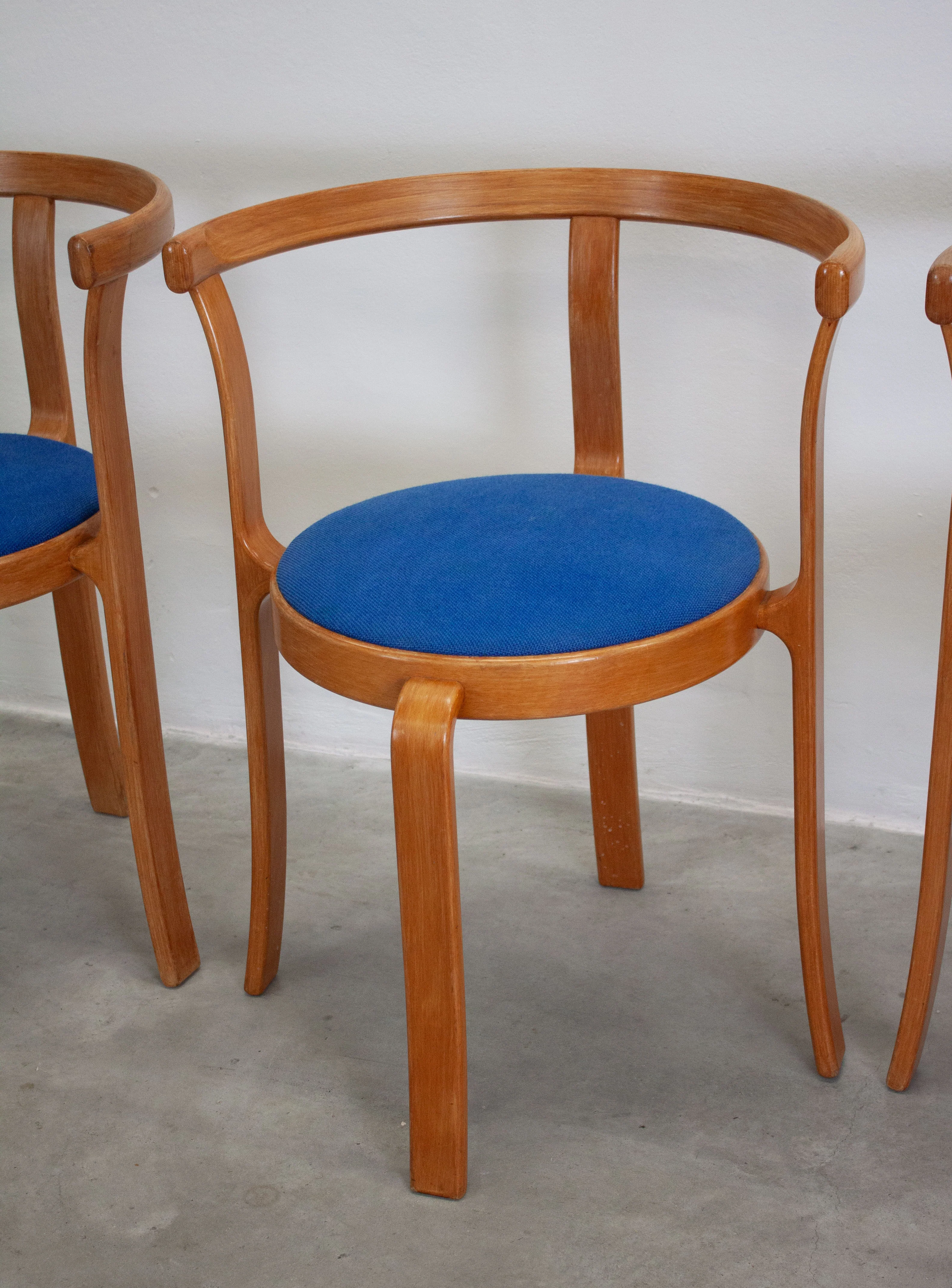 Magnus Olesen Model 8000 Dining Chair by Rud Thygesen & Johnny Sørensen (Blue) - Image 14