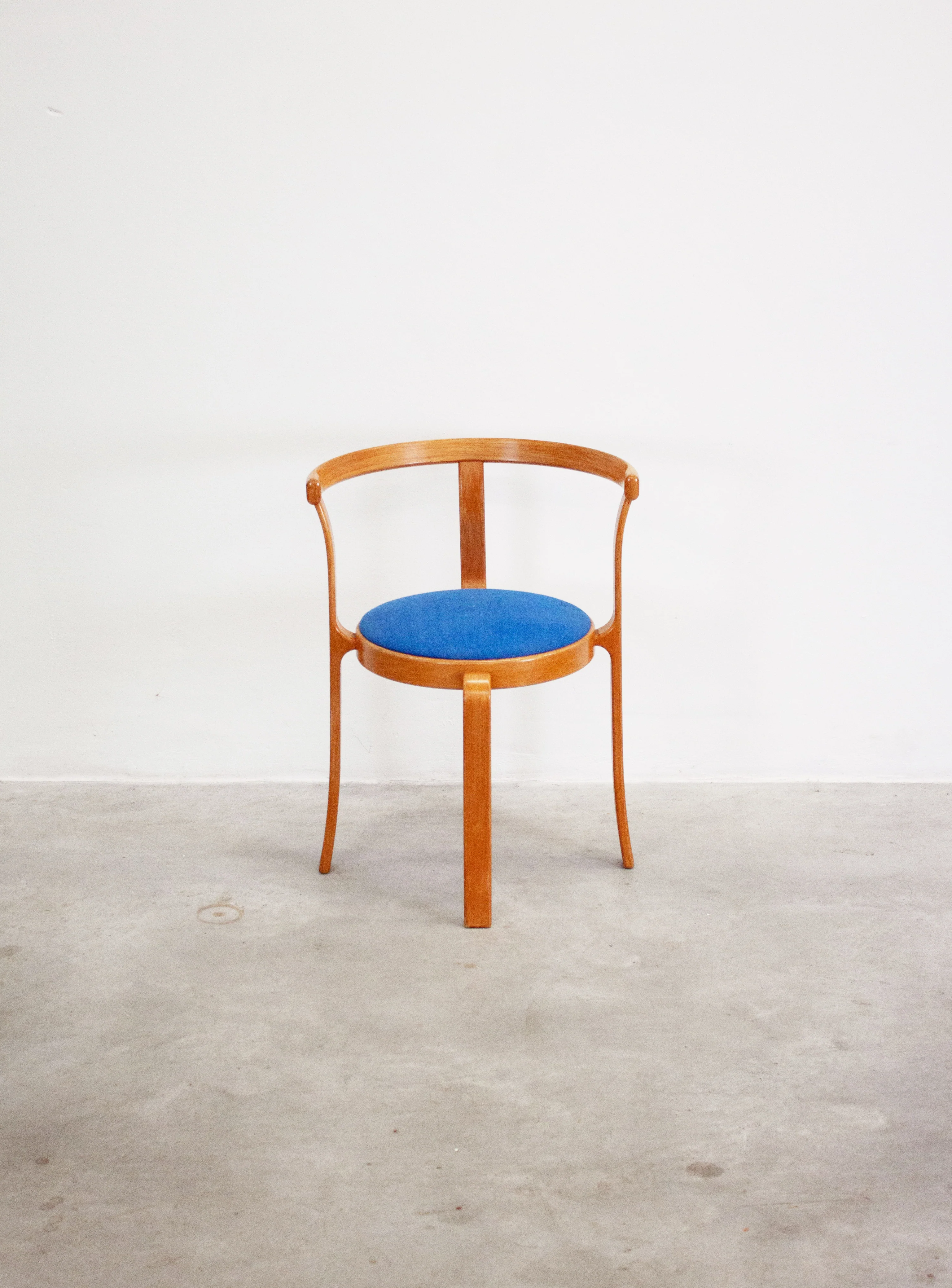 Magnus Olesen Model 8000 Dining Chair by Rud Thygesen & Johnny Sørensen (Blue) - Image 16