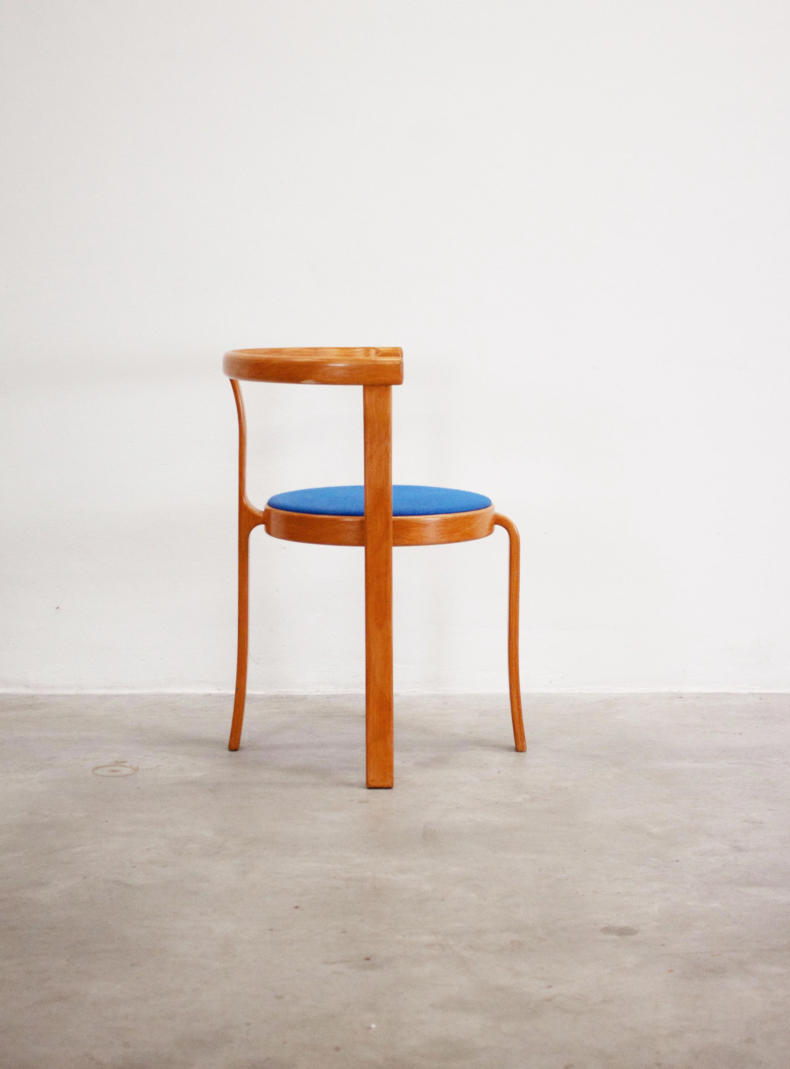 Magnus Olesen Model 8000 Dining Chair by Rud Thygesen & Johnny Sørensen (Blue) - Image 19