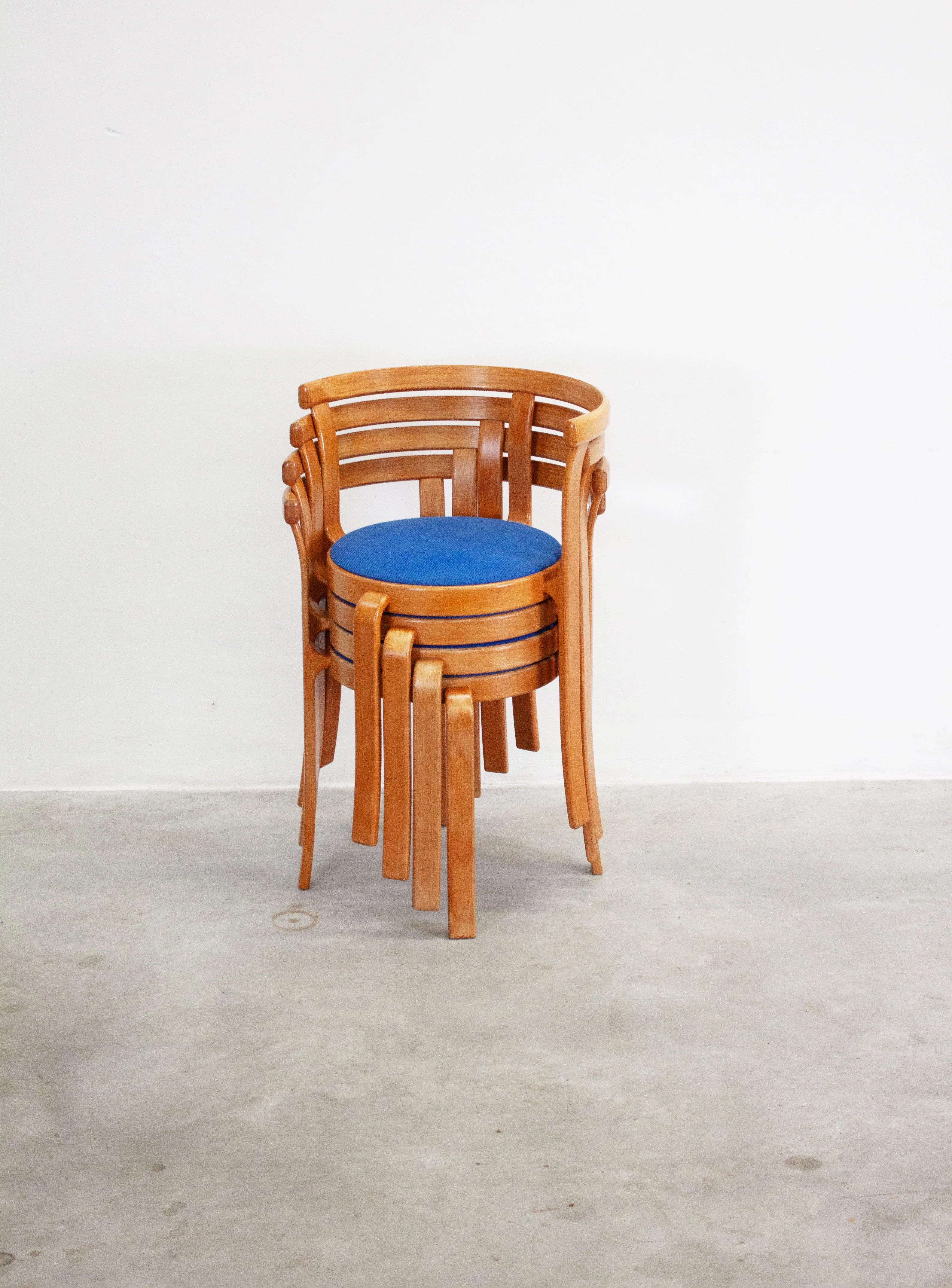 Magnus Olesen Model 8000 Dining Chair by Rud Thygesen & Johnny Sørensen (Blue) - Image 4