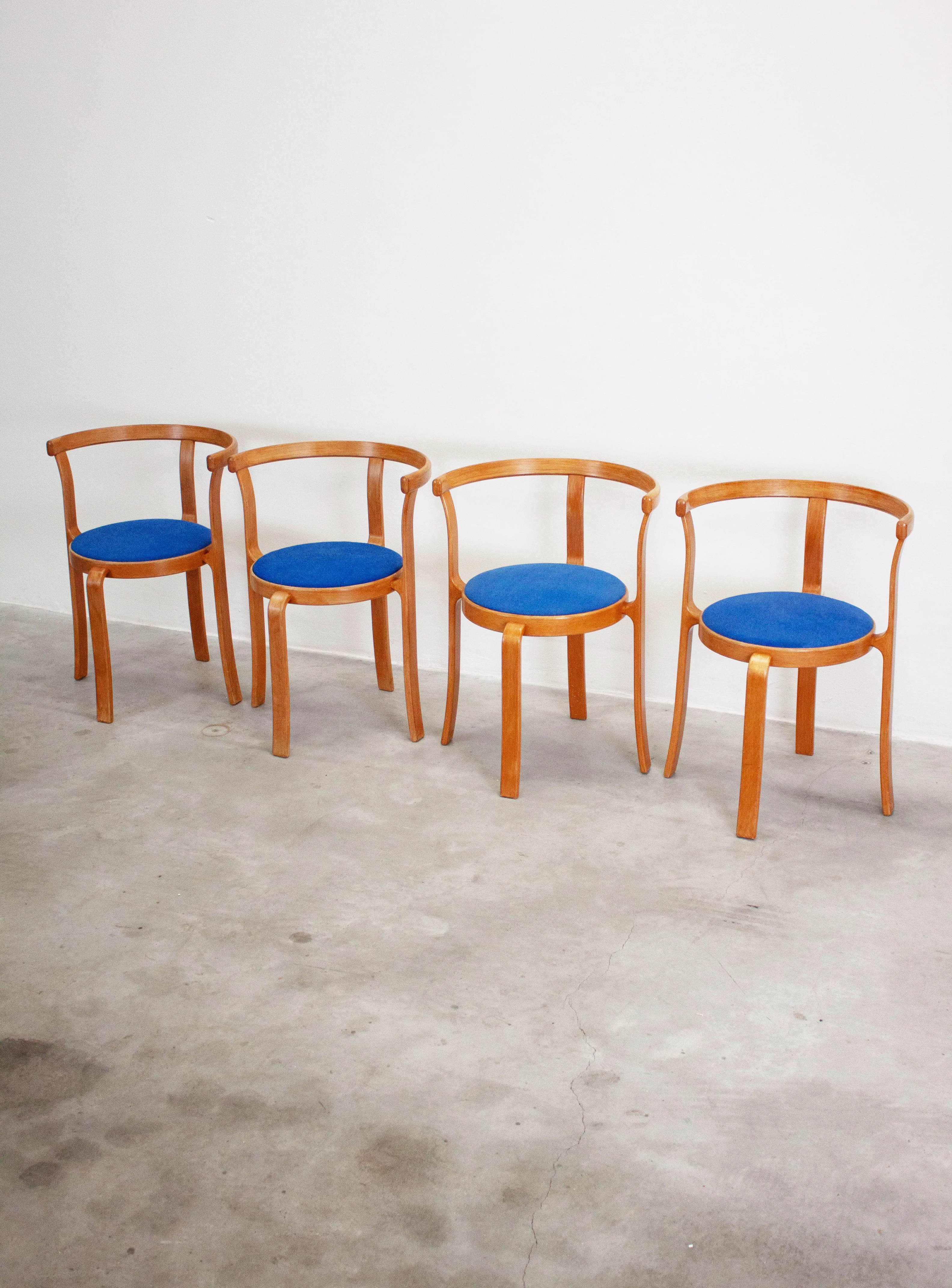 Magnus Olesen Model 8000 Dining Chair by Rud Thygesen & Johnny Sørensen (Blue) - Image 6
