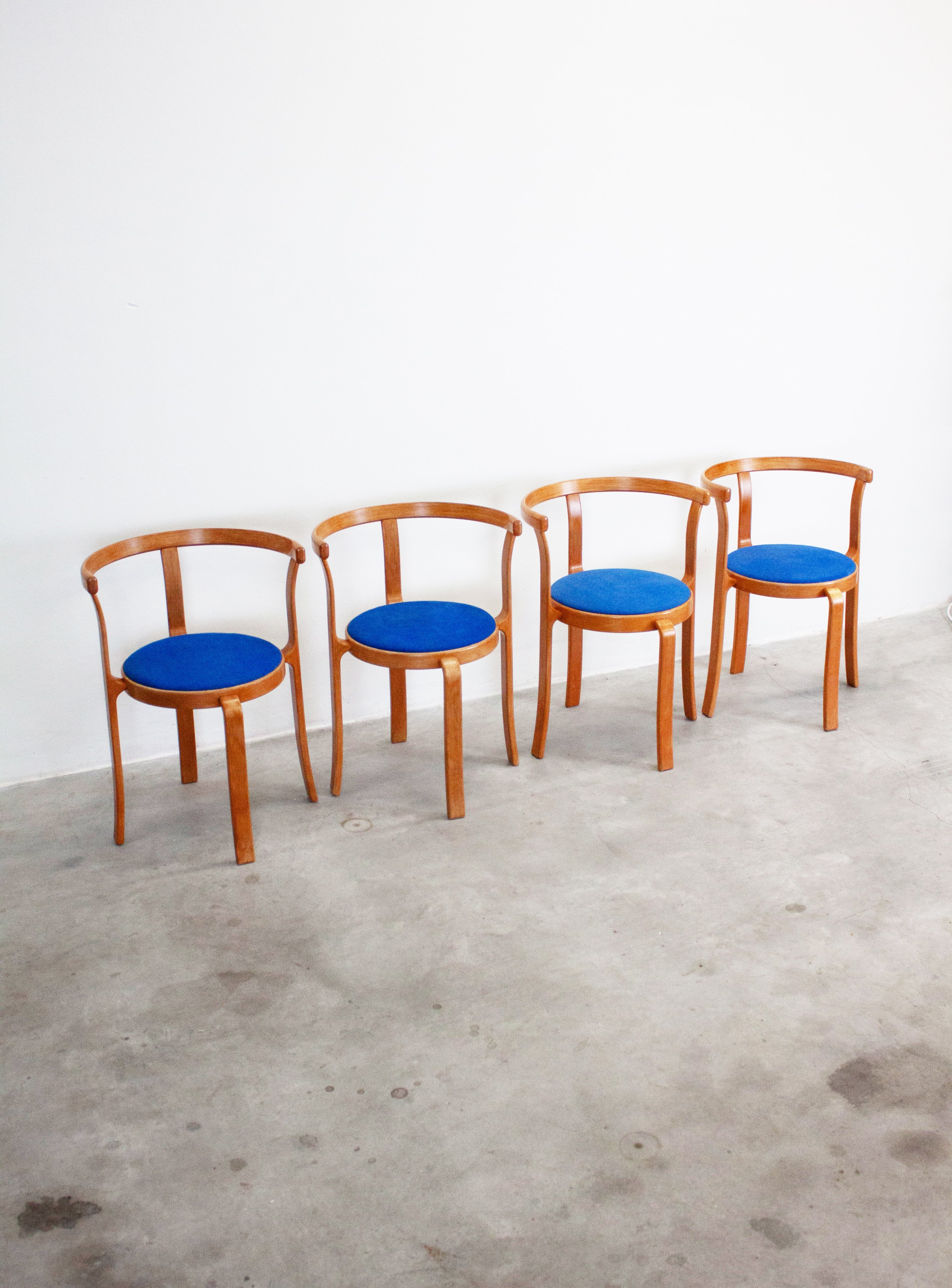 Magnus Olesen Model 8000 Dining Chair by Rud Thygesen & Johnny Sørensen (Blue) - Image 9