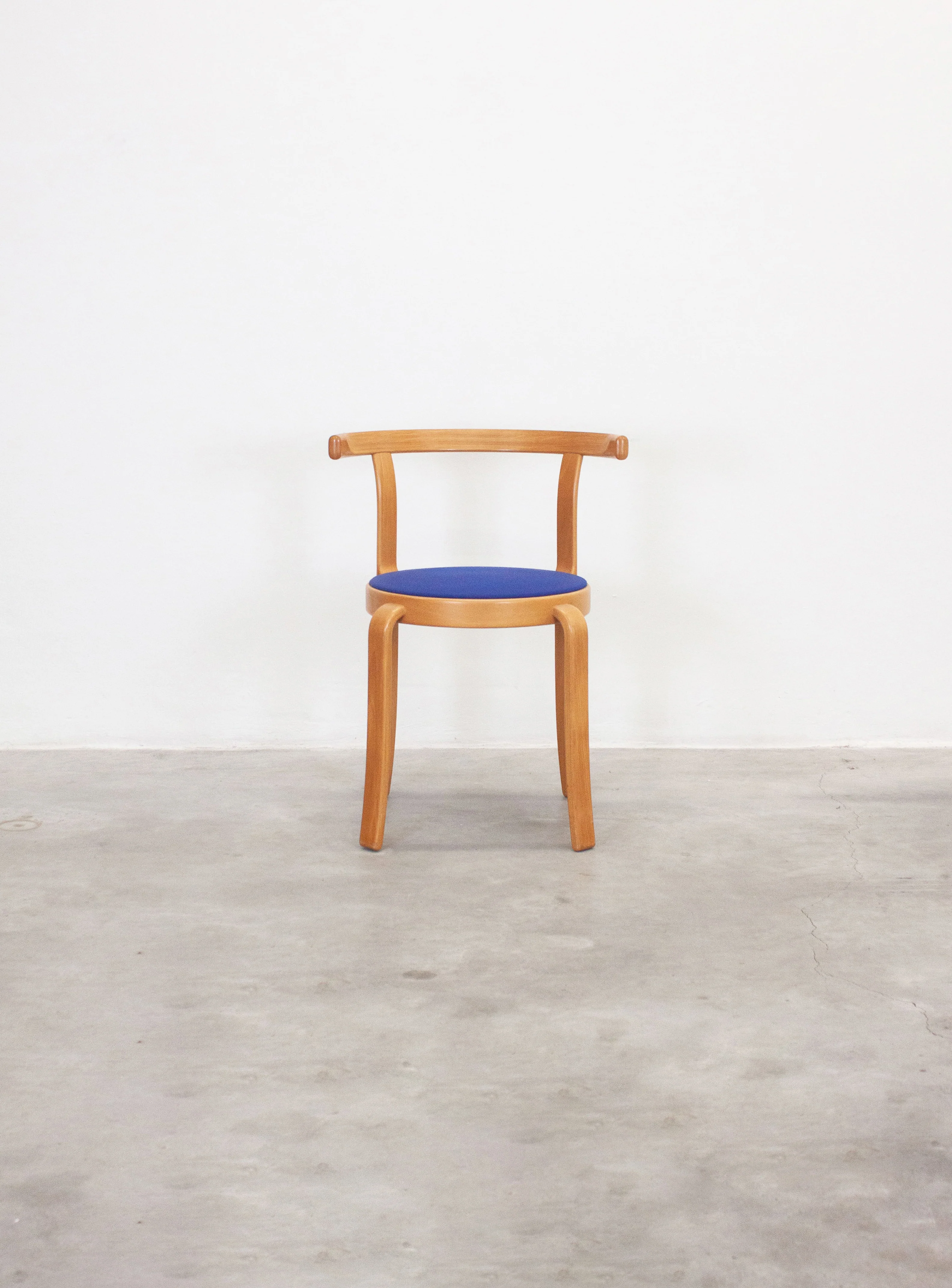 Magnus Olesen Model 8000 Dining Chair by Rud Thygesen & Johnny Sørensen (Cobalt Blue) - Image 10