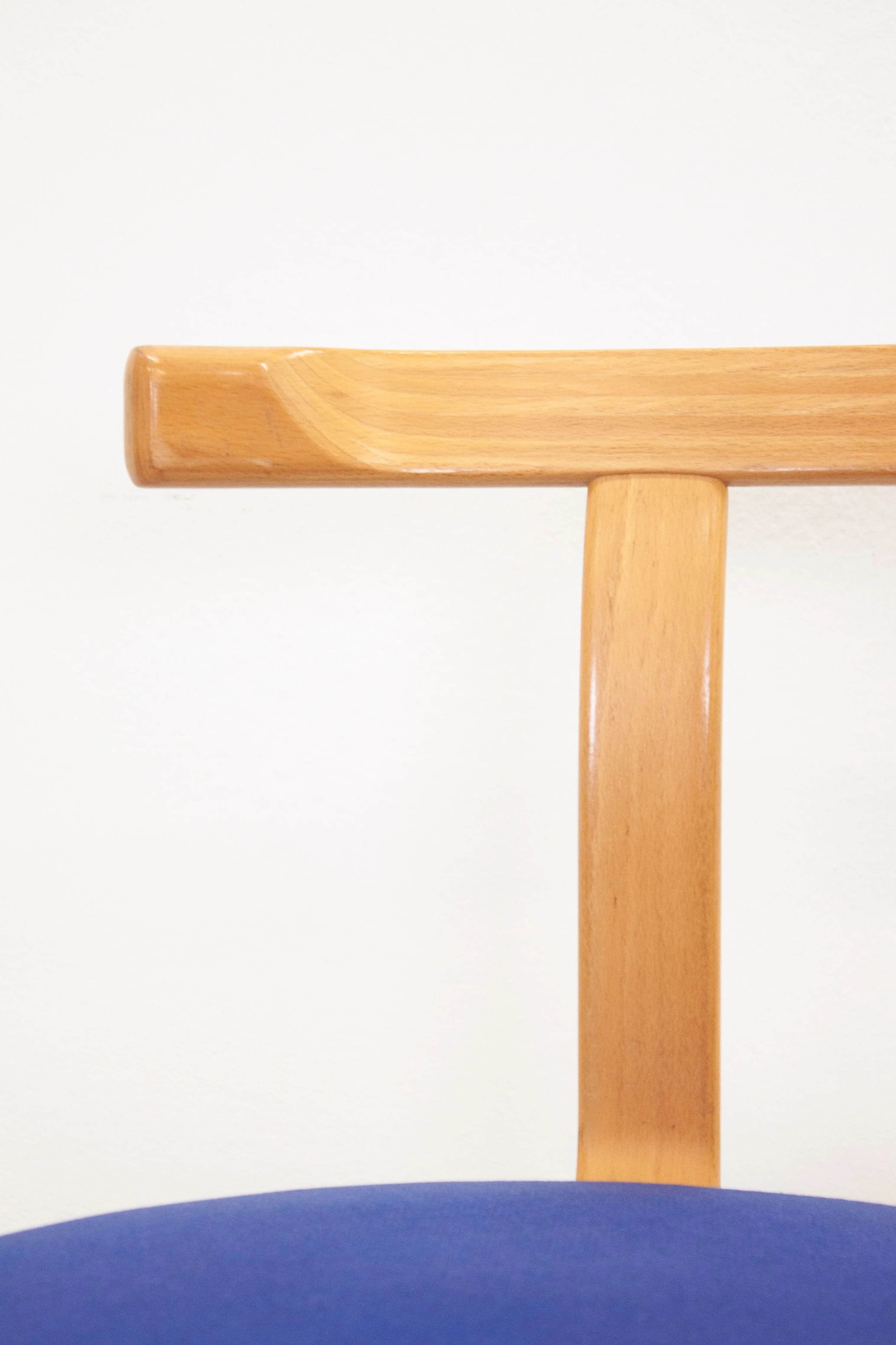 Magnus Olesen Model 8000 Dining Chair by Rud Thygesen & Johnny Sørensen (Cobalt Blue) - Image 5