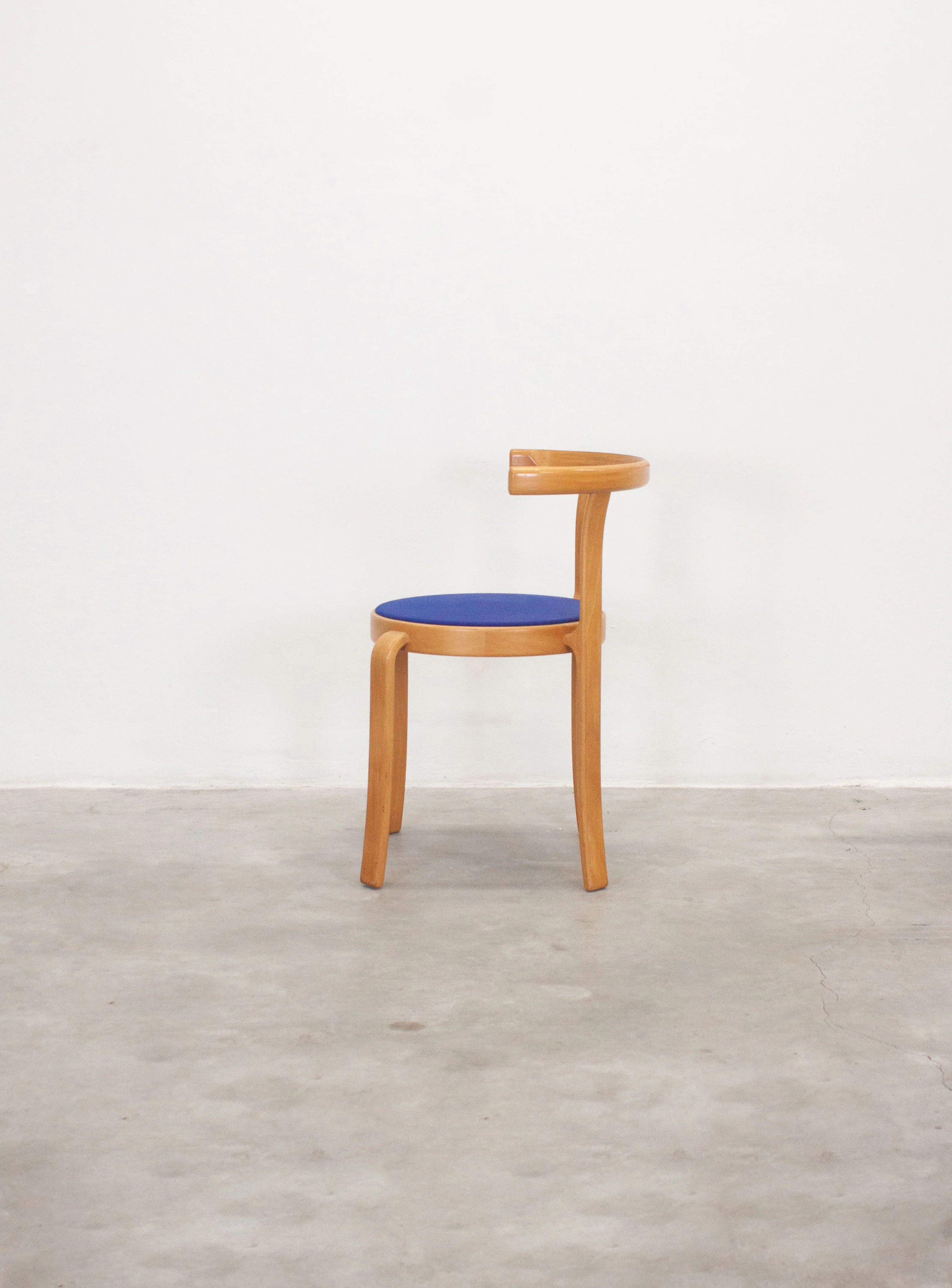 Magnus Olesen Model 8000 Dining Chair by Rud Thygesen & Johnny Sørensen (Cobalt Blue) - Image 6