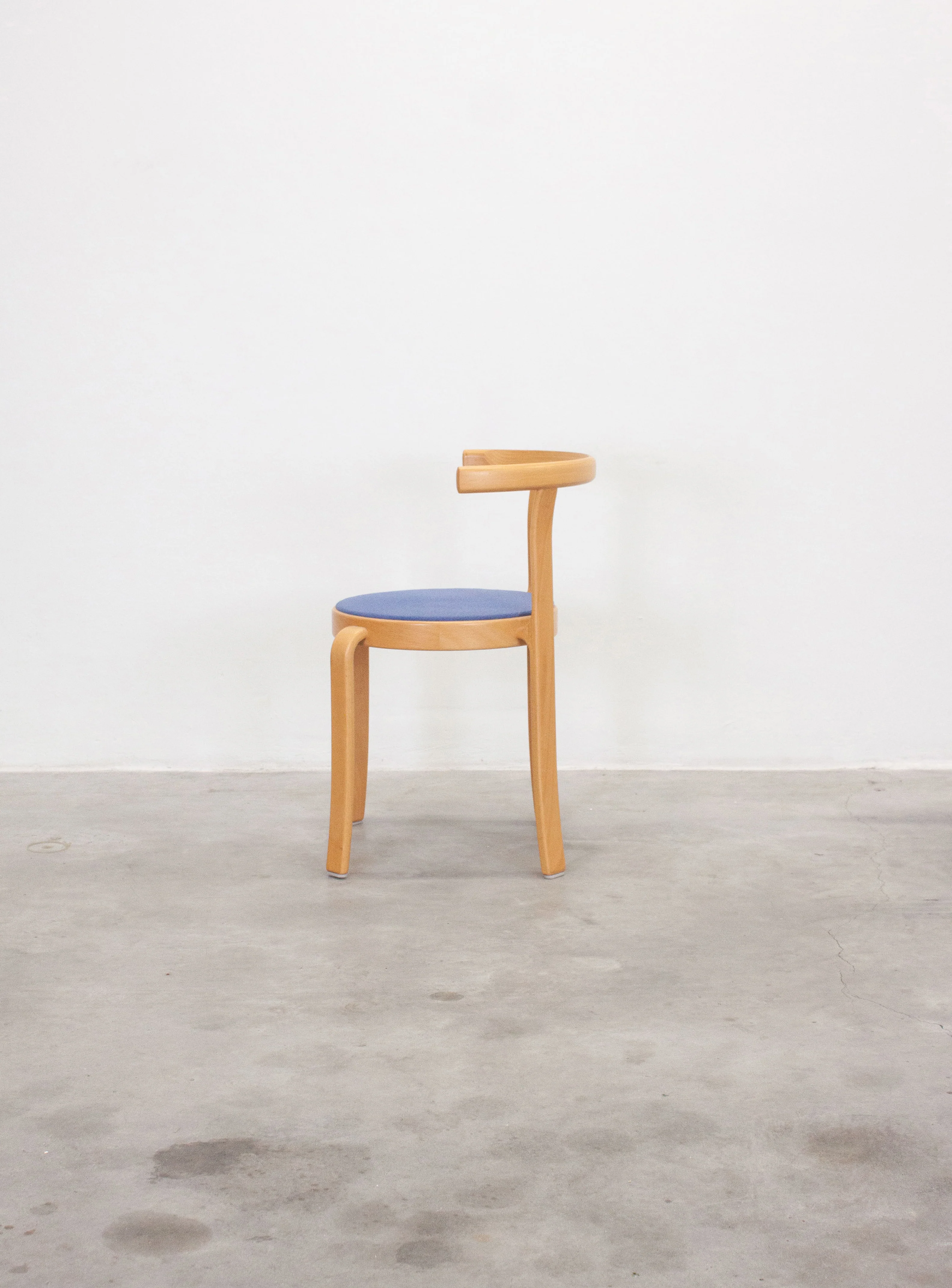 Magnus Olesen Model 8000 Dining Chair by Rud Thygesen & Johnny Sørensen (Light Blue) - Image 6
