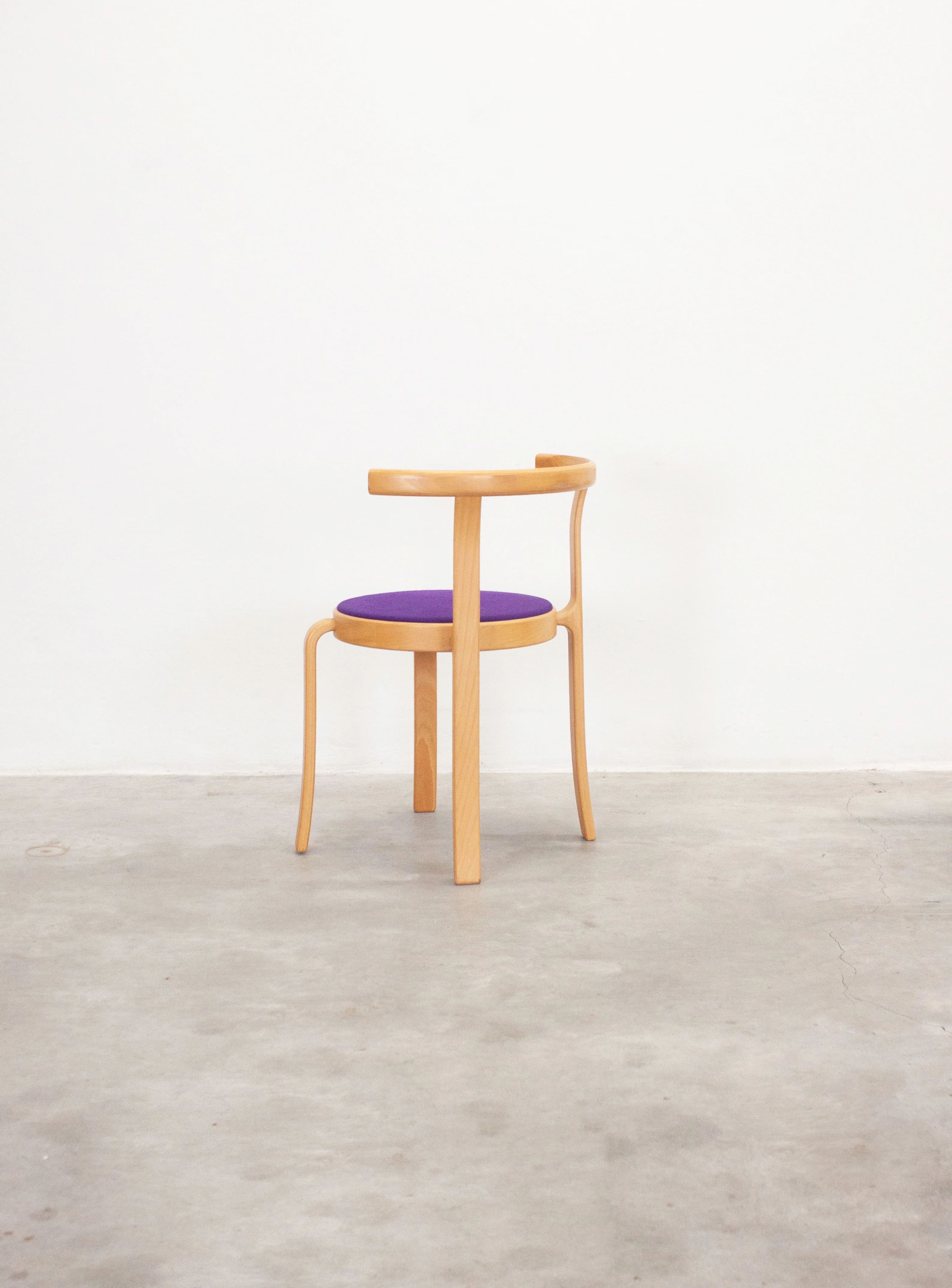 Magnus Olesen Model 8000 Dining Chair by Rud Thygesen & Johnny Sørensen (Purple) - Image 4