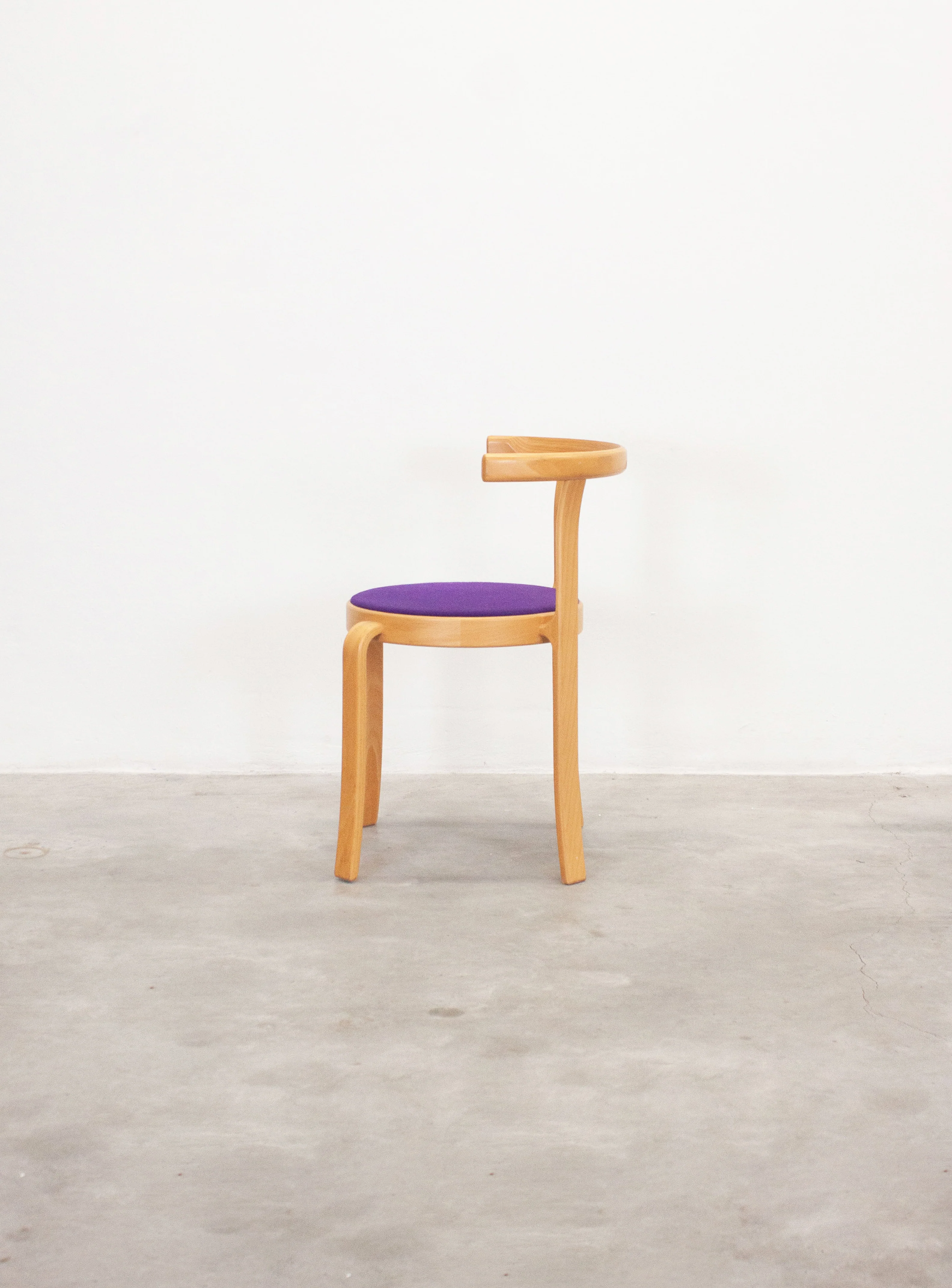 Magnus Olesen Model 8000 Dining Chair by Rud Thygesen & Johnny Sørensen (Purple) - Image 5
