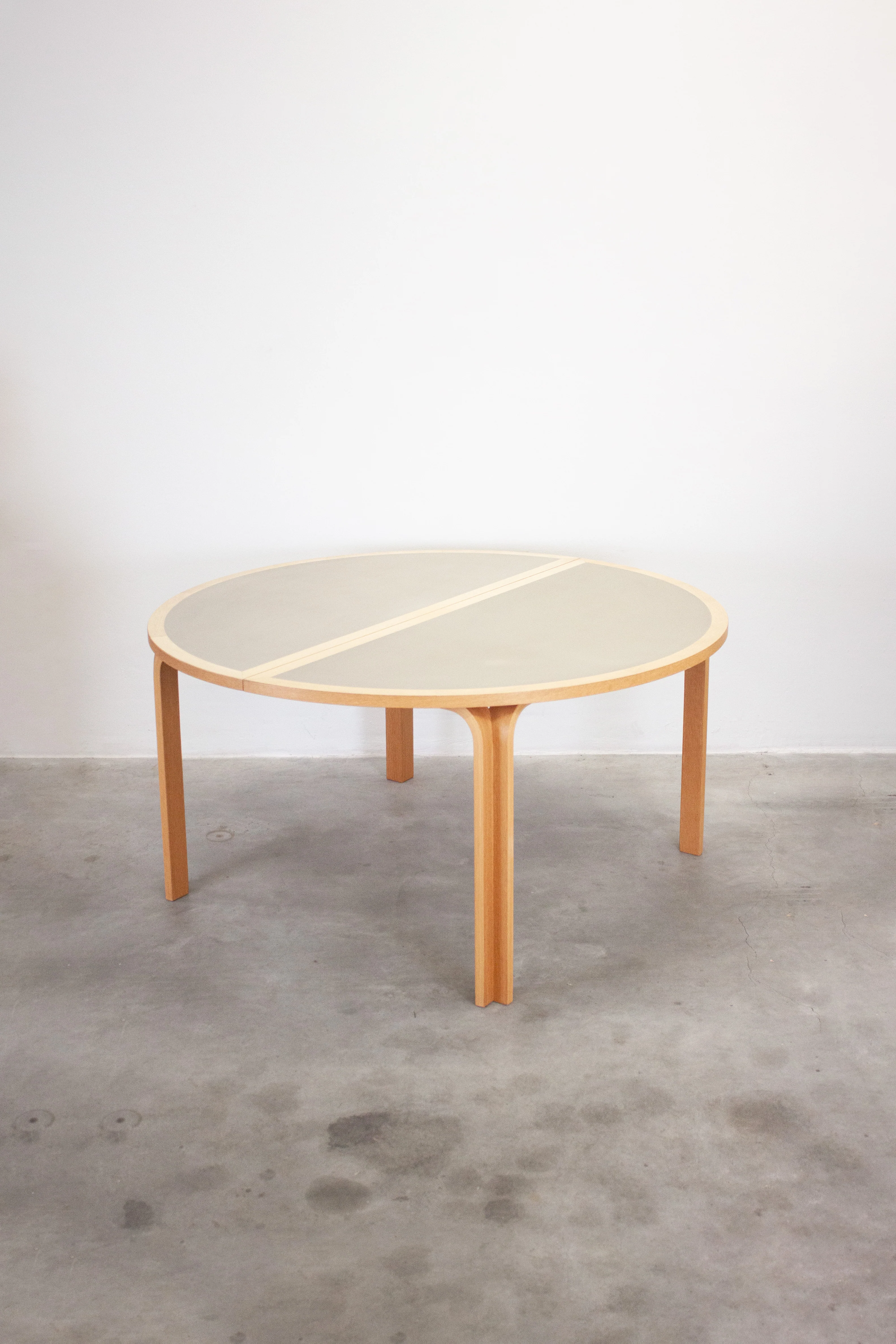 Magnus Olesen Round Dining Table by Rud Thygesen & Johnny Sørensen (Grey)