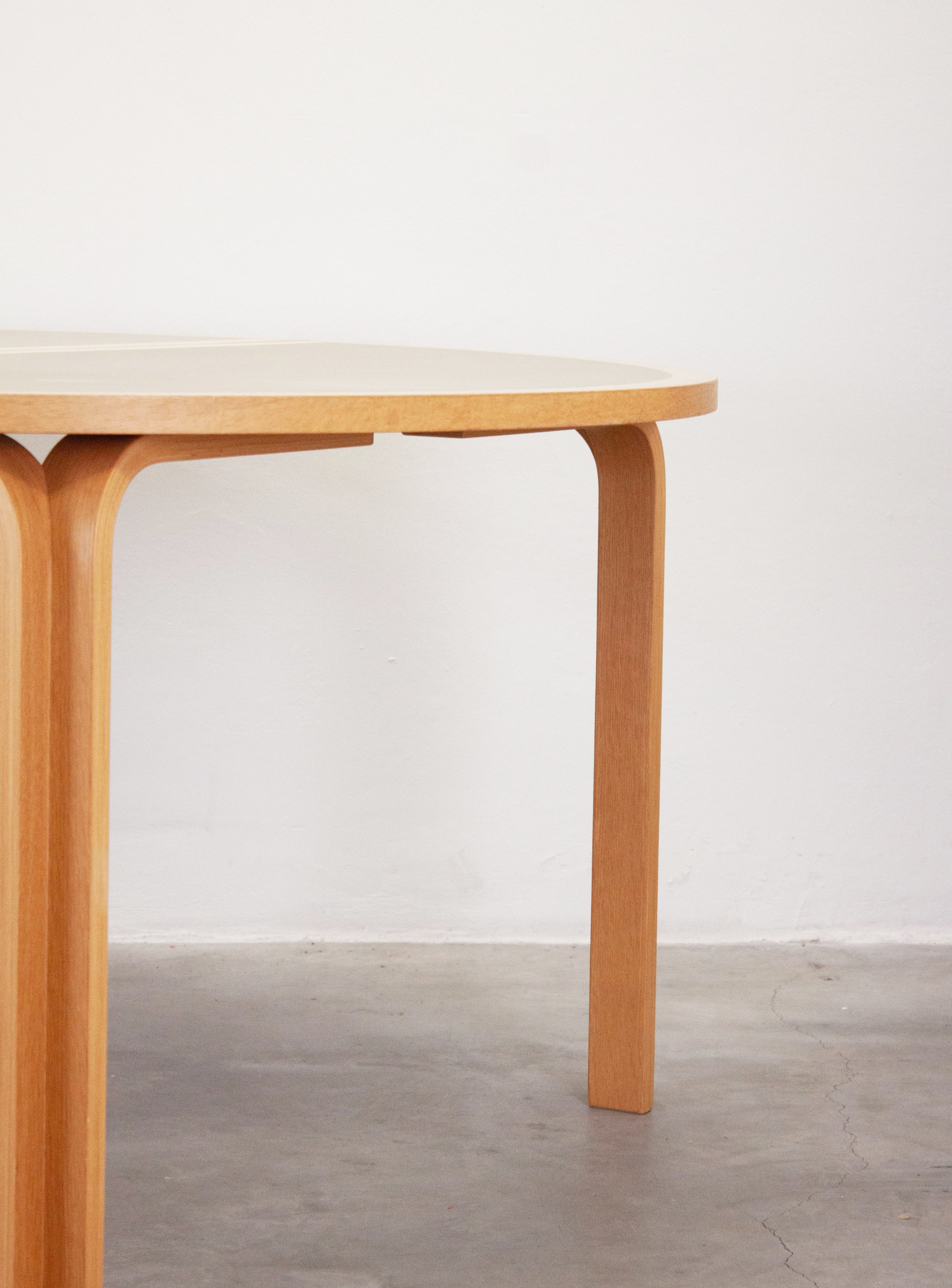 Magnus Olesen Round Dining Table by Rud Thygesen & Johnny Sørensen (Grey) - Image 11