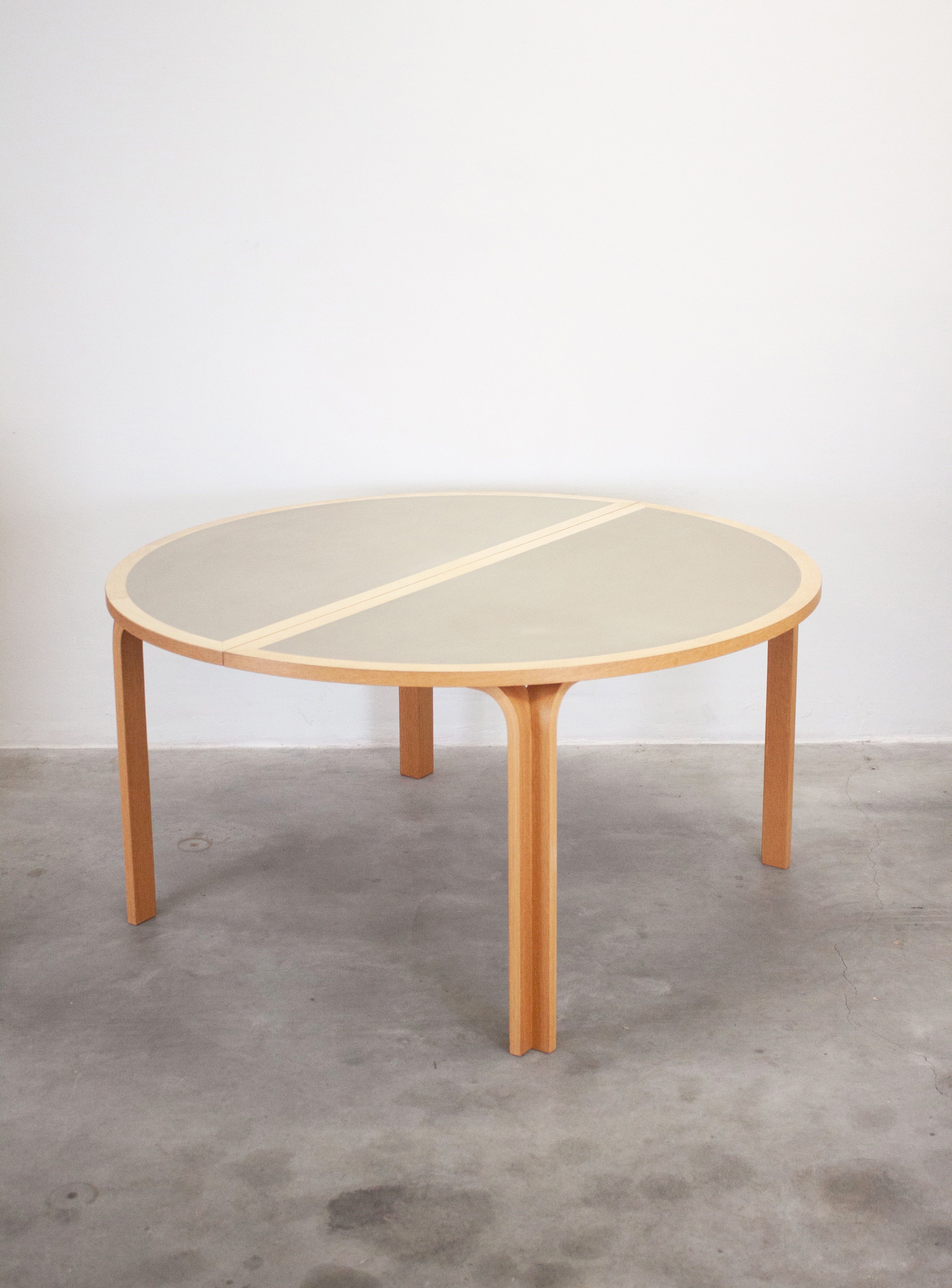 Magnus Olesen Round Dining Table by Rud Thygesen & Johnny Sørensen (Grey) - Image 12