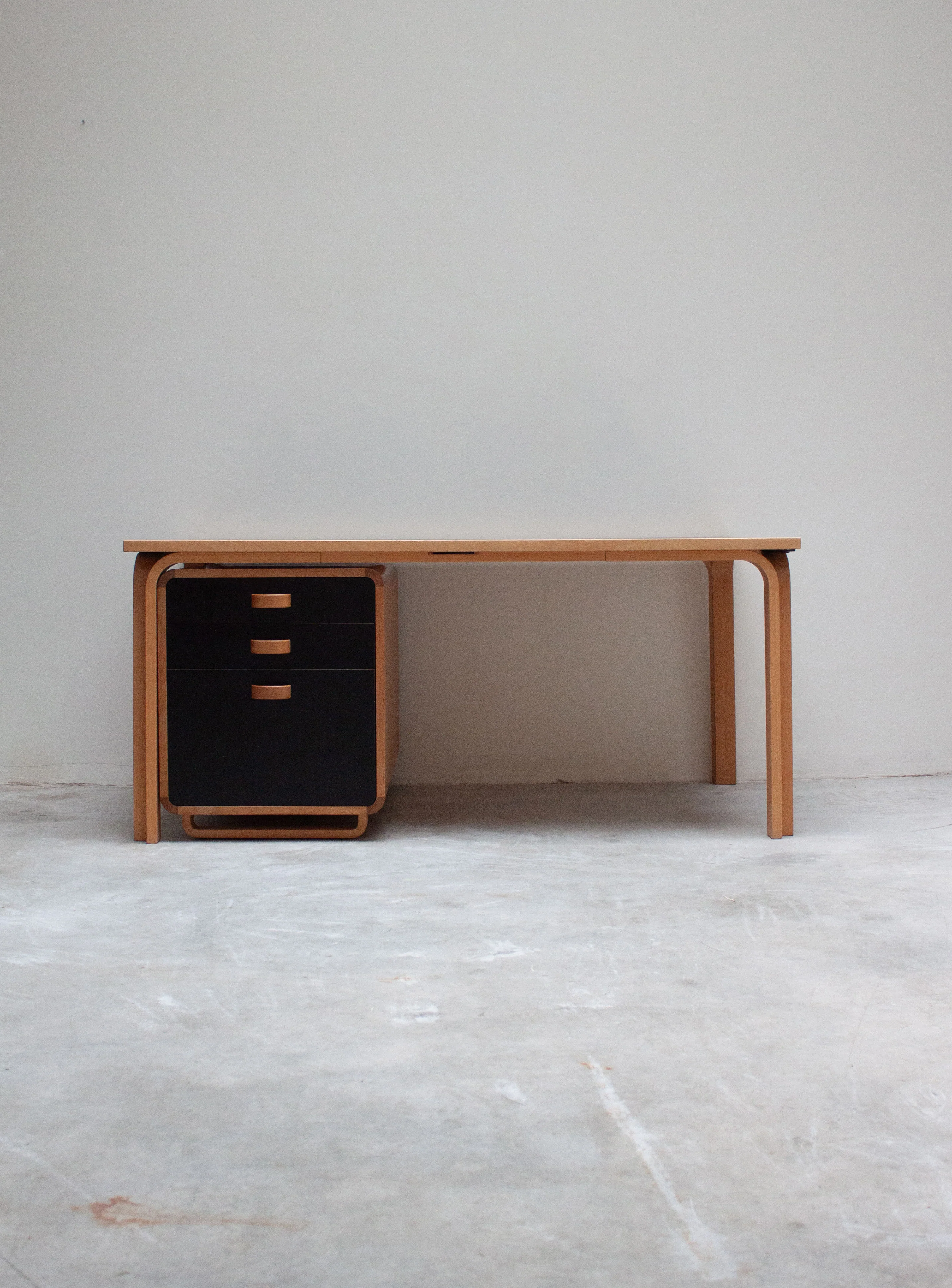 Magnus Olesen Writing Desk by Rud Thygesen & Johnny Sørensen (Black) - Image 2