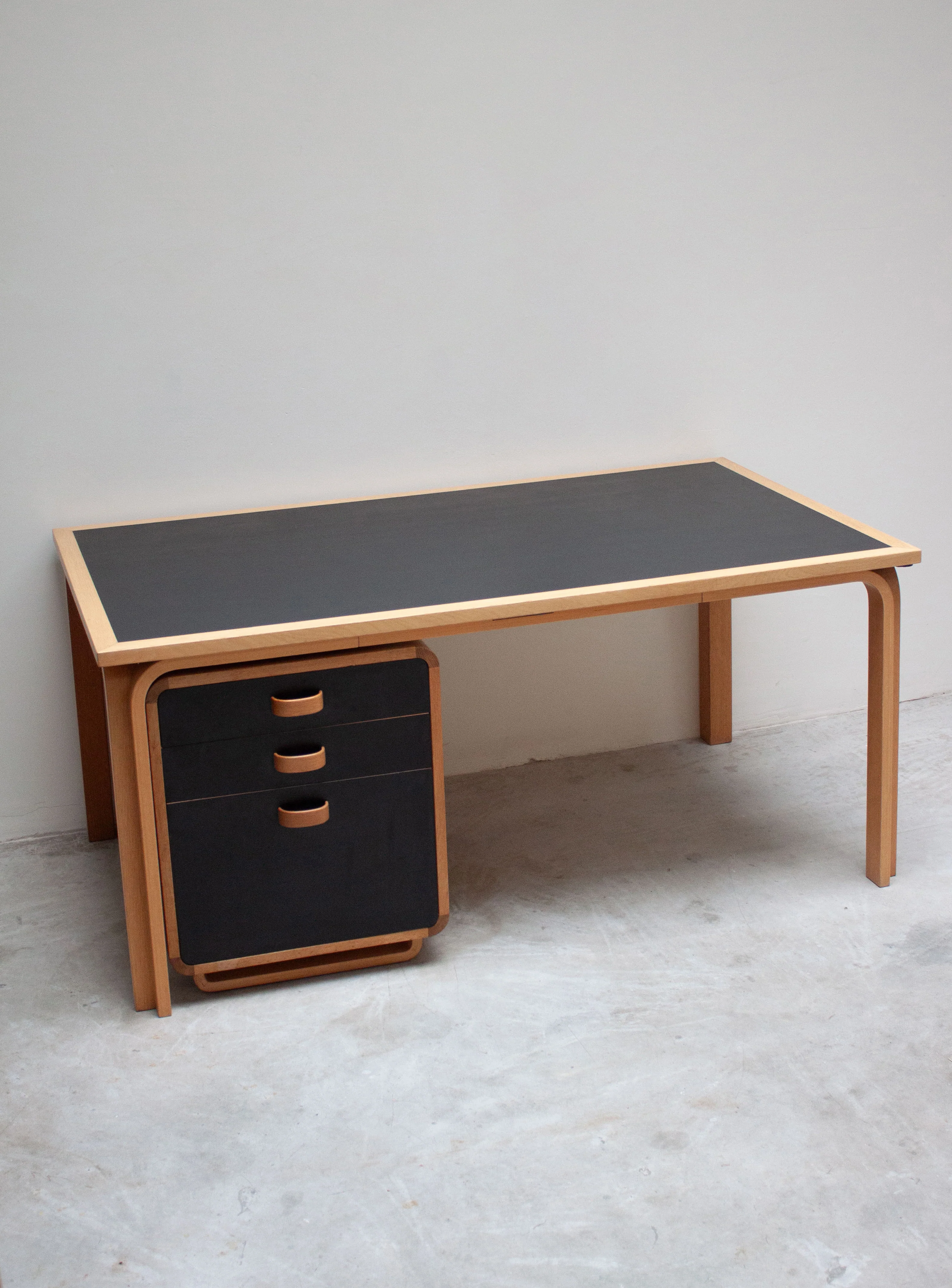 Magnus Olesen Writing Desk by Rud Thygesen & Johnny Sørensen (Black) - Image 4