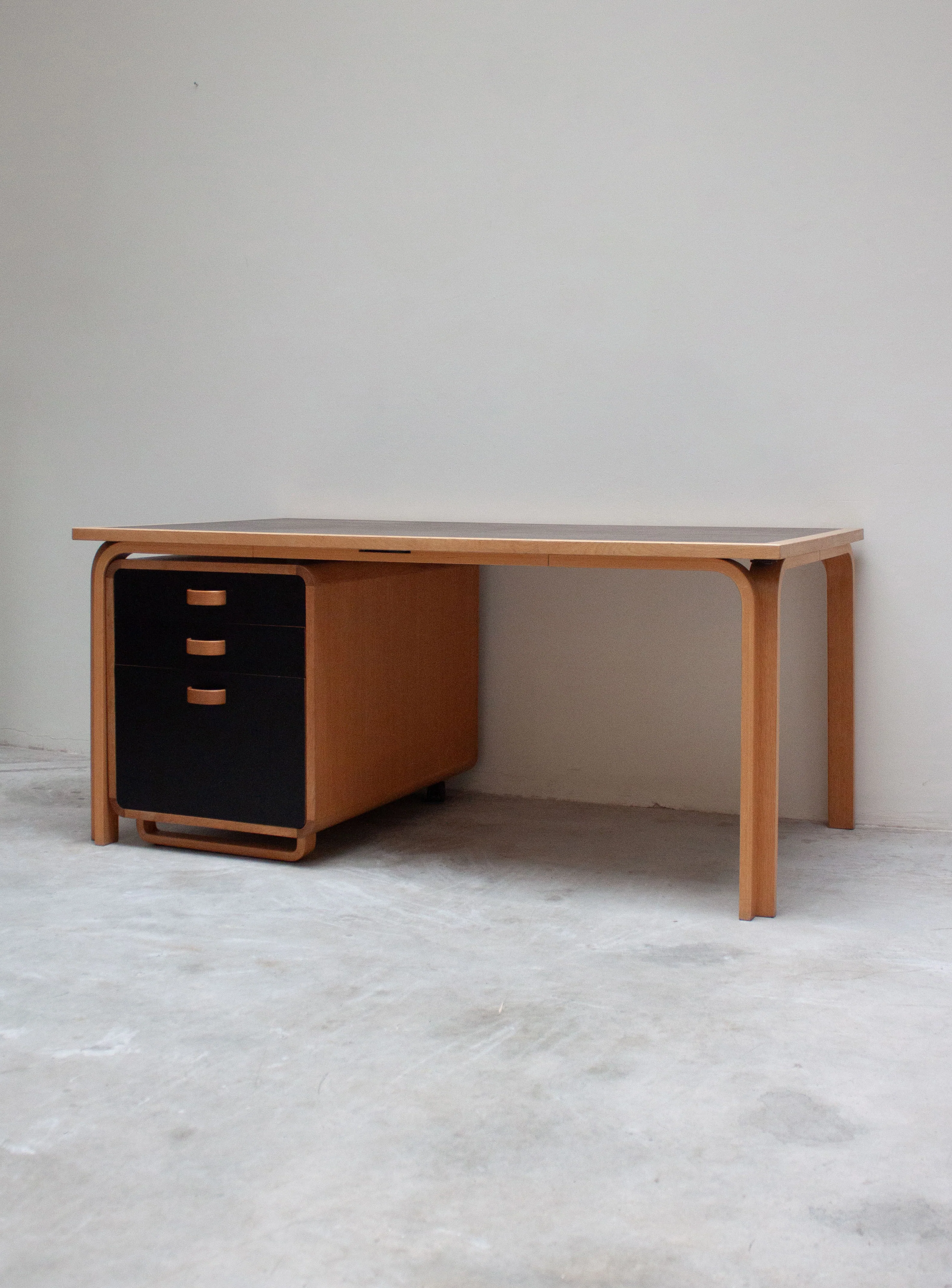 Magnus Olesen Writing Desk by Rud Thygesen & Johnny Sørensen (Black) - Image 5