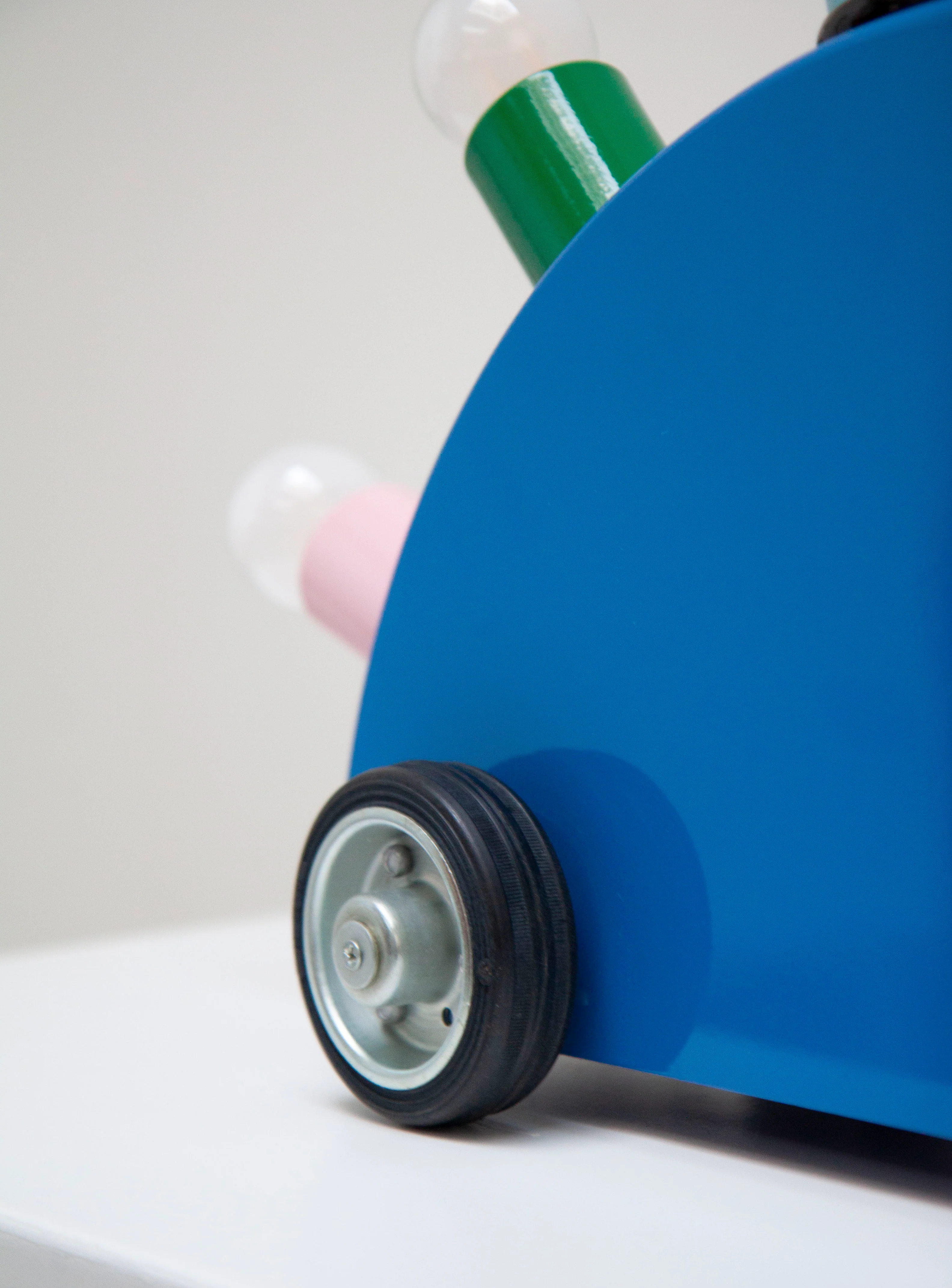 Memphis Milano Super Lamp by Martine Bedin - Image 13