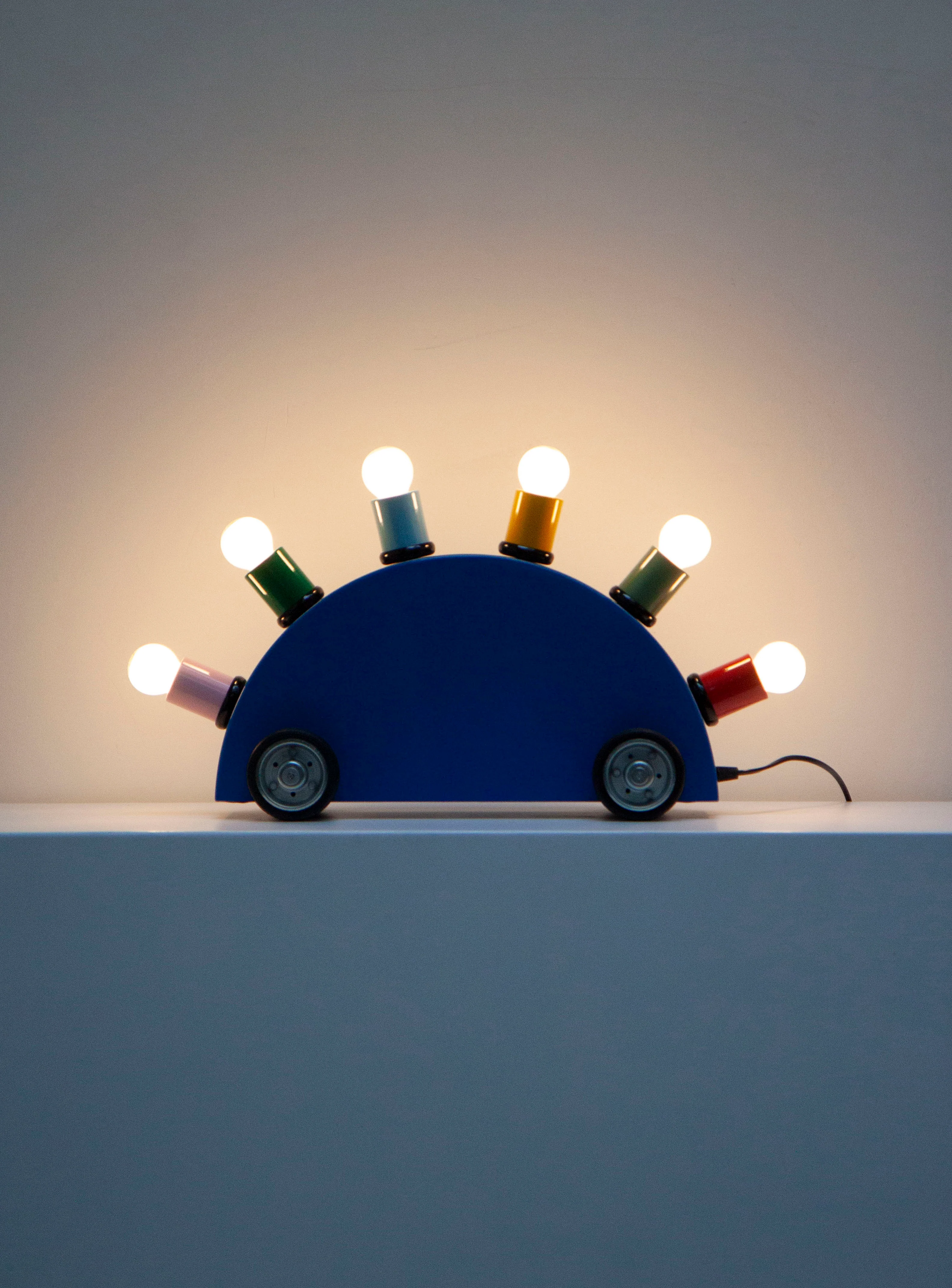 Memphis Milano Super Lamp by Martine Bedin - Image 4