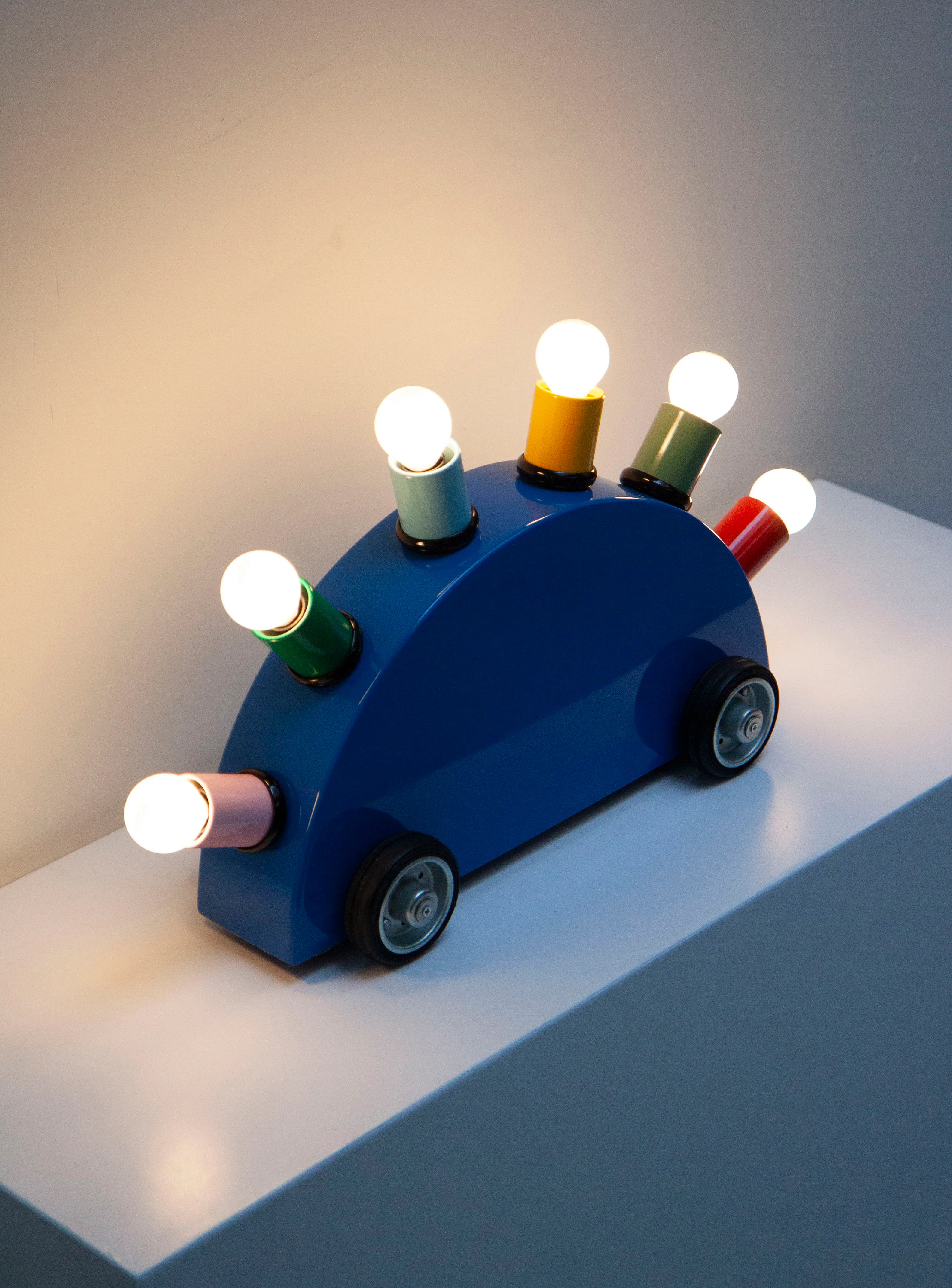 Memphis Milano Super Lamp by Martine Bedin - Image 6