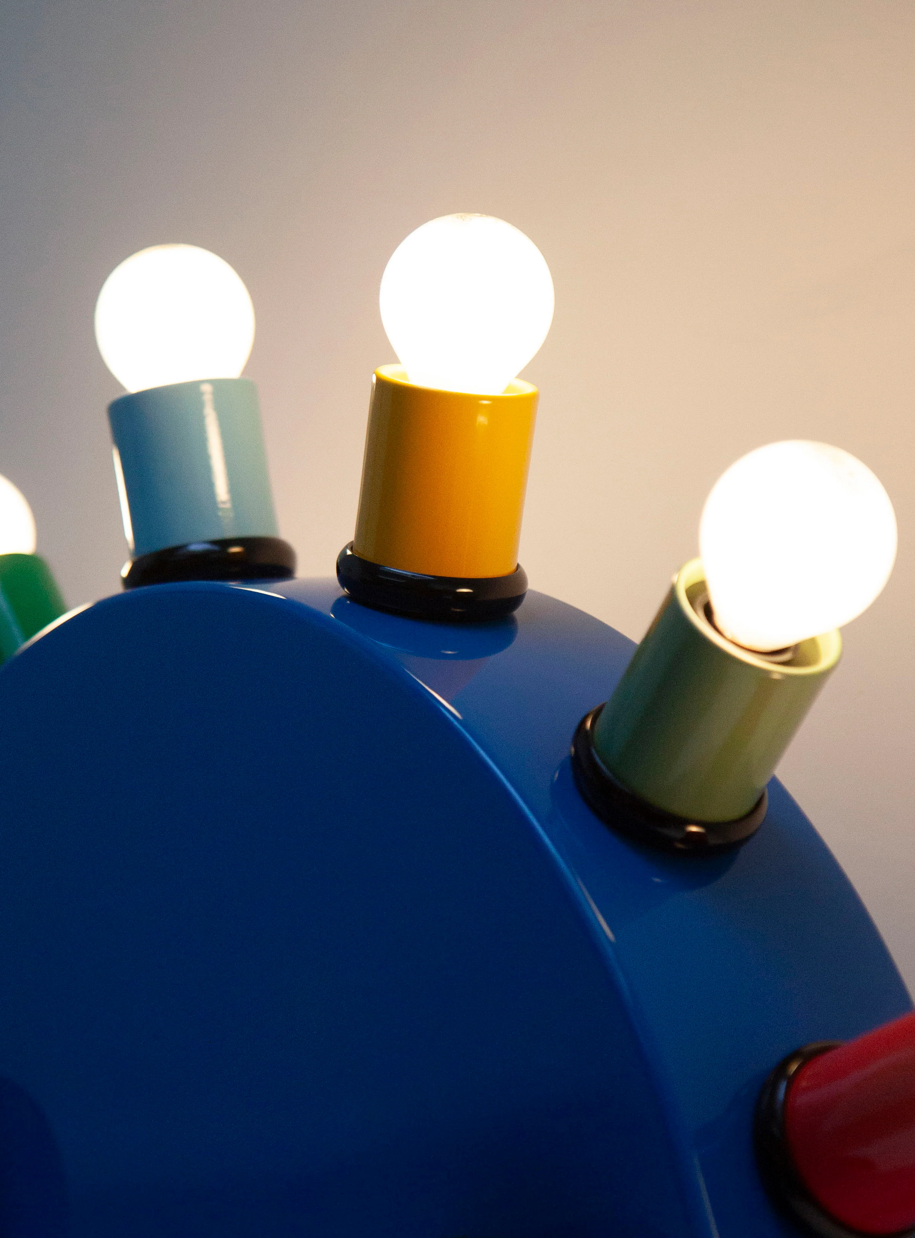 Memphis Milano Super Lamp by Martine Bedin - Image 9