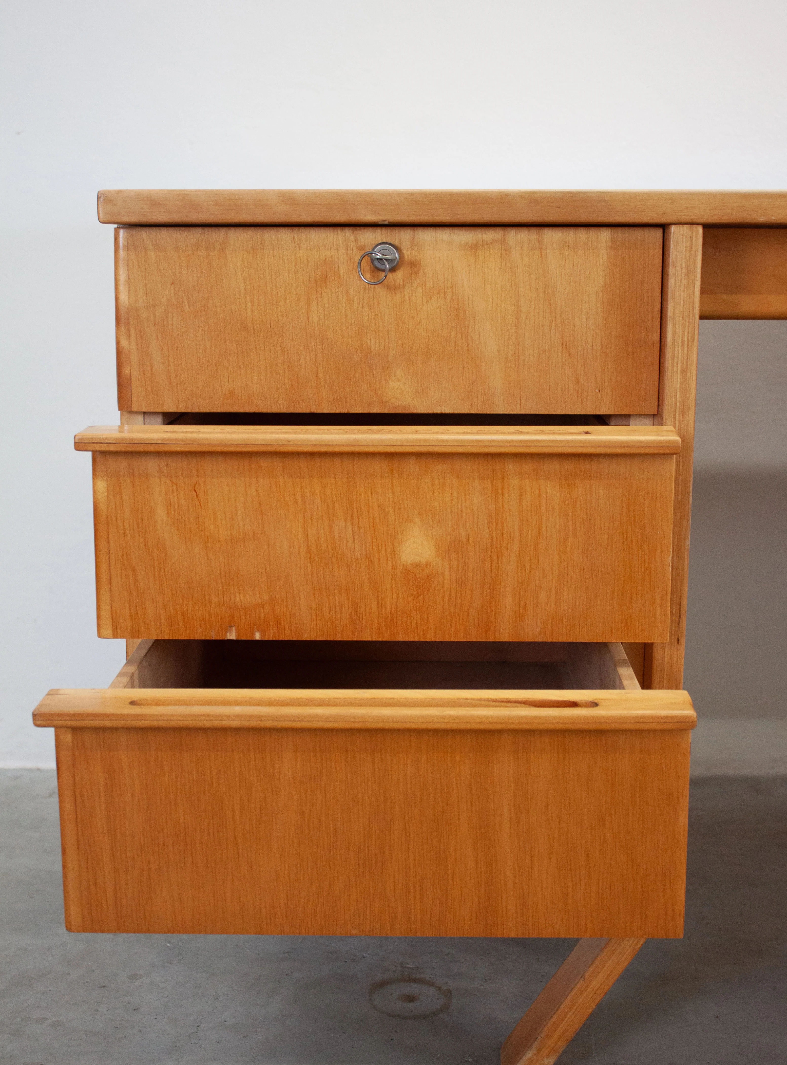 Pastoe EB04 Desk by Cees Braakman - Image 15