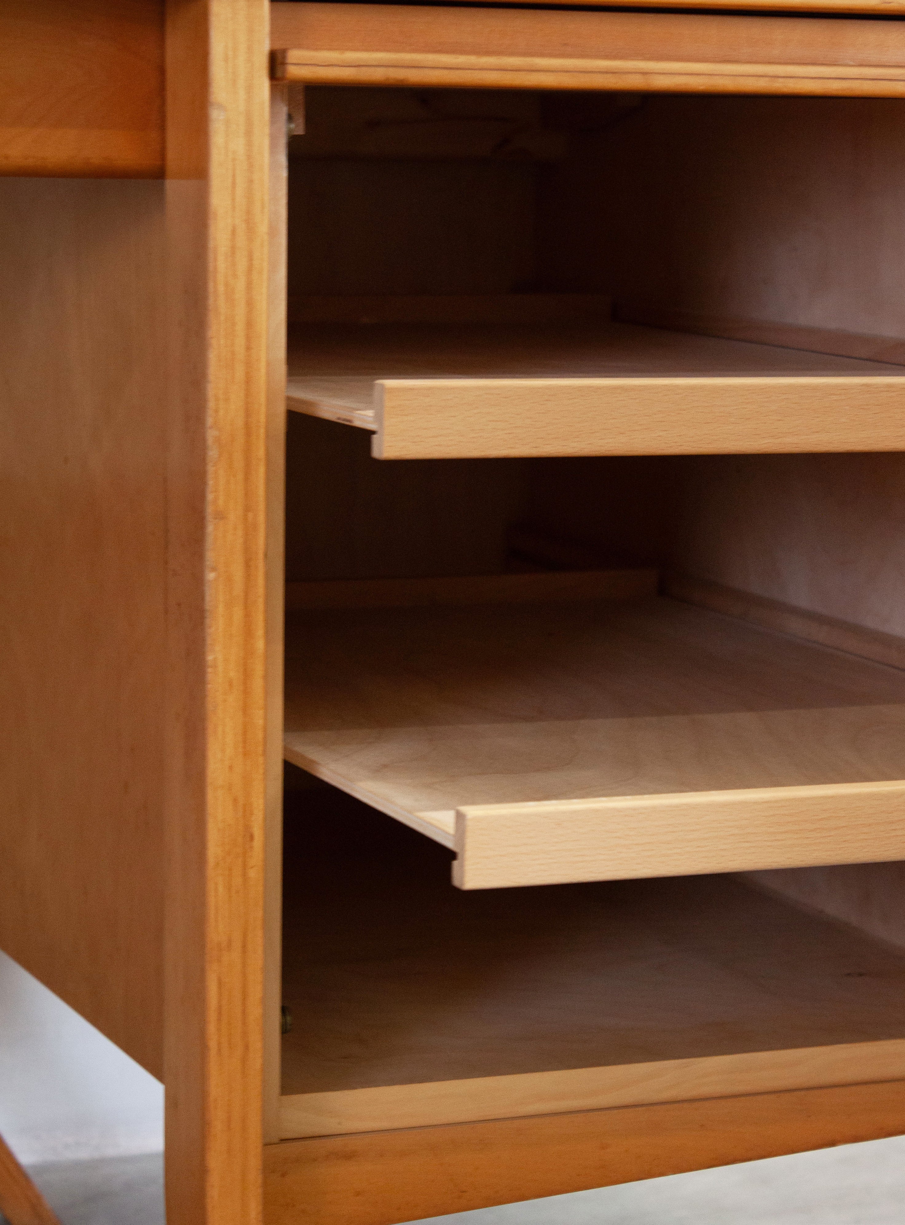 Pastoe EB04 Desk by Cees Braakman - Image 20