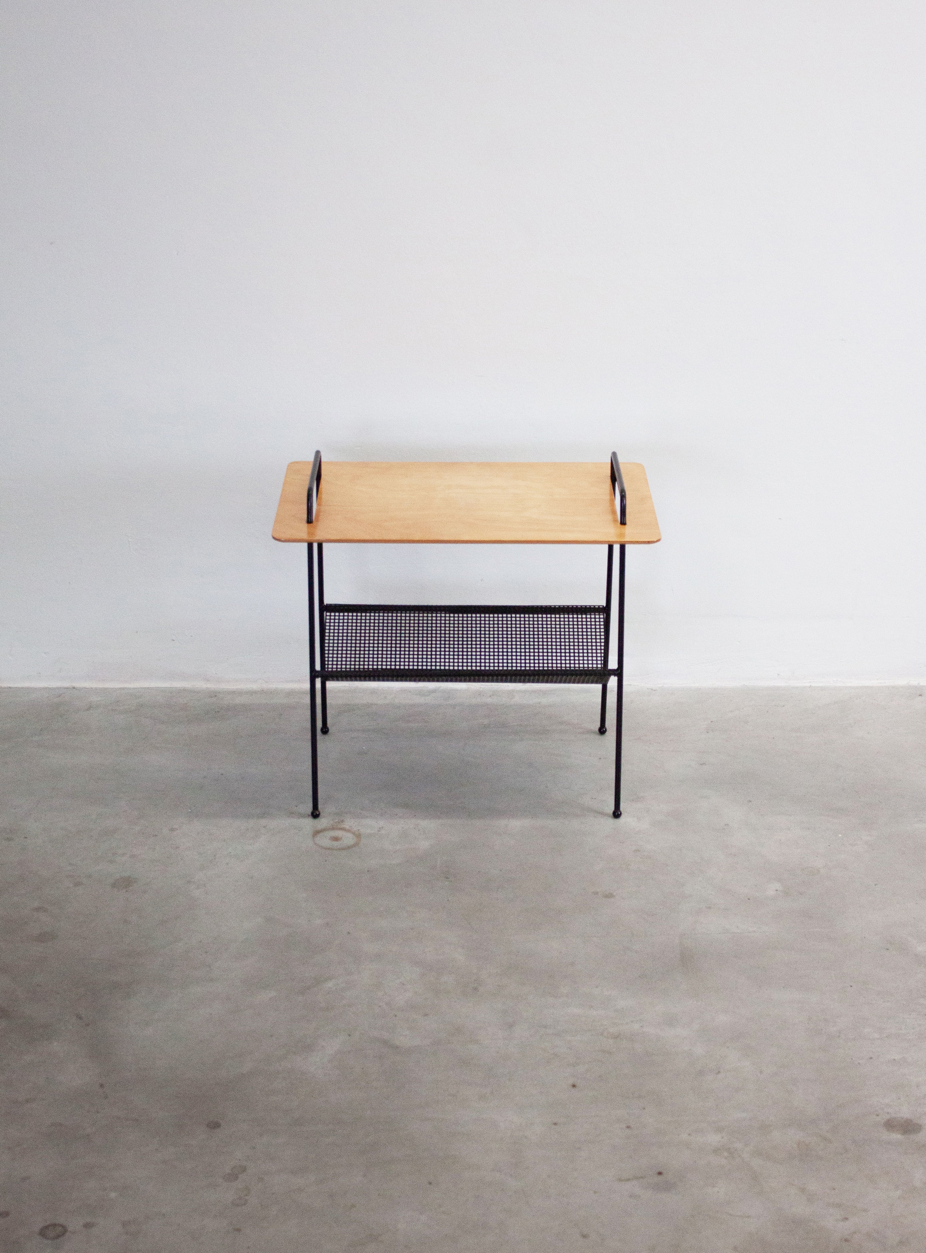 Pastoe TM04 Side Table with Magazine Rack by Cees Braakman - Image 7