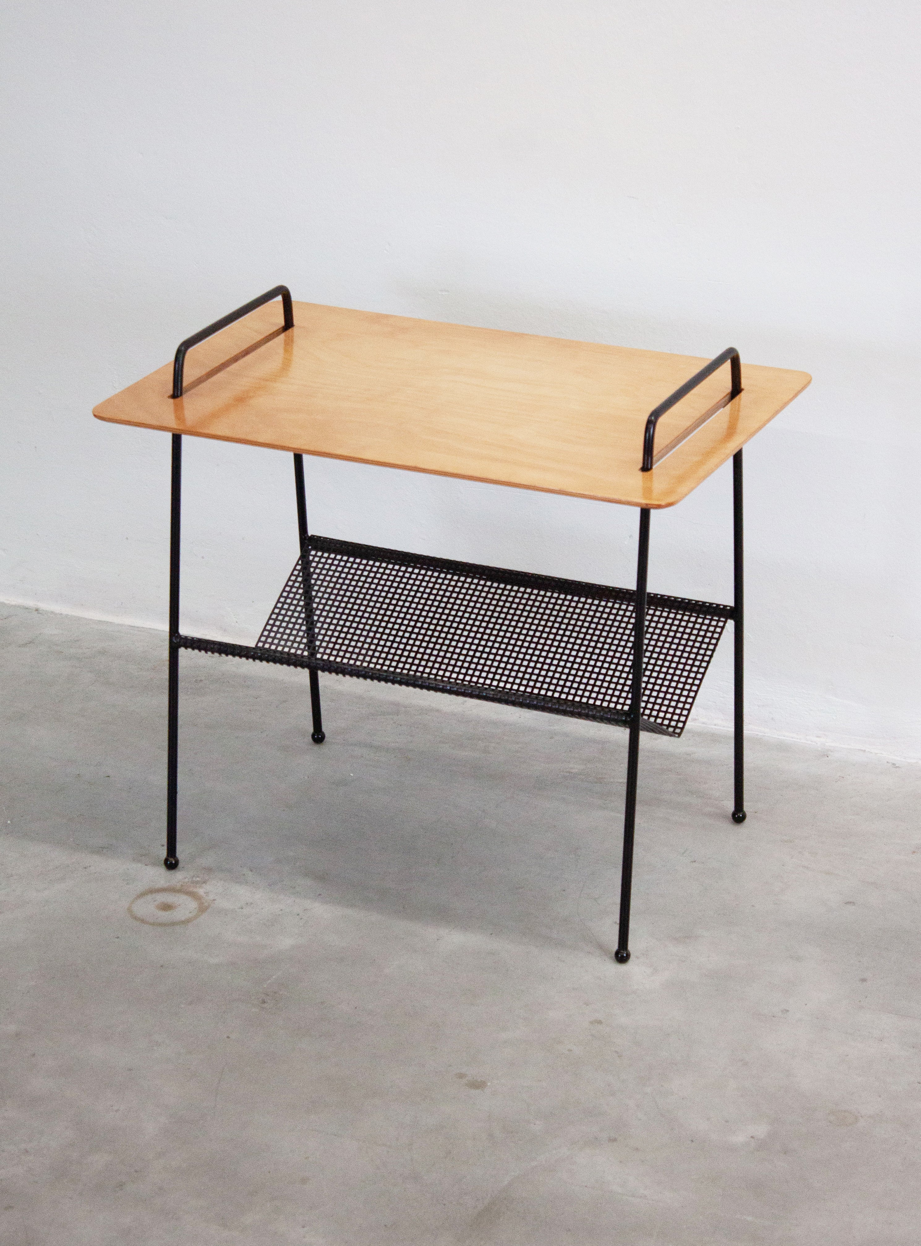 Pastoe TM04 Side Table with Magazine Rack by Cees Braakman - Image 9