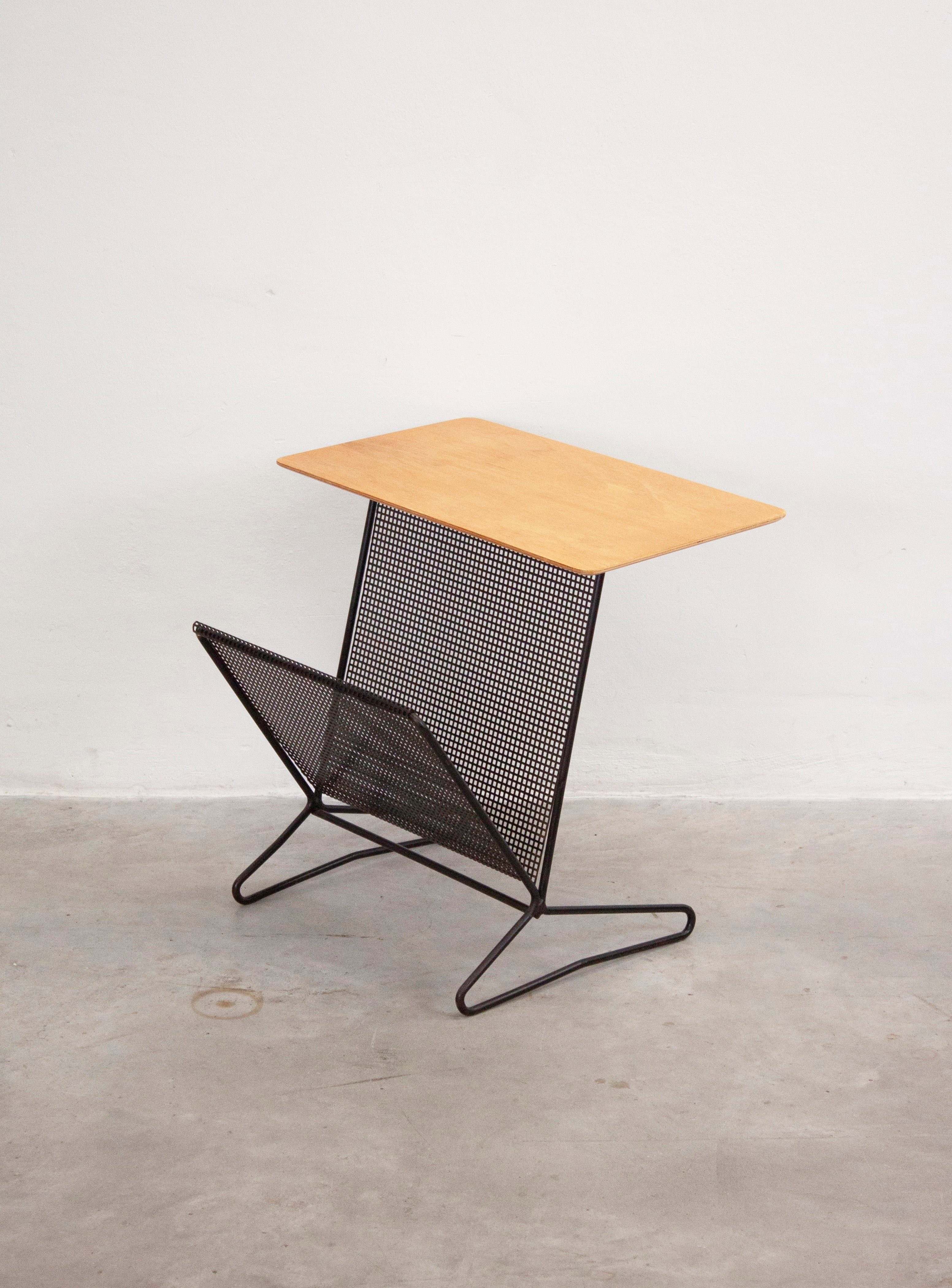 Pastoe TM05 Side Table with Magazine Rack by Cees Braakman - Image 19