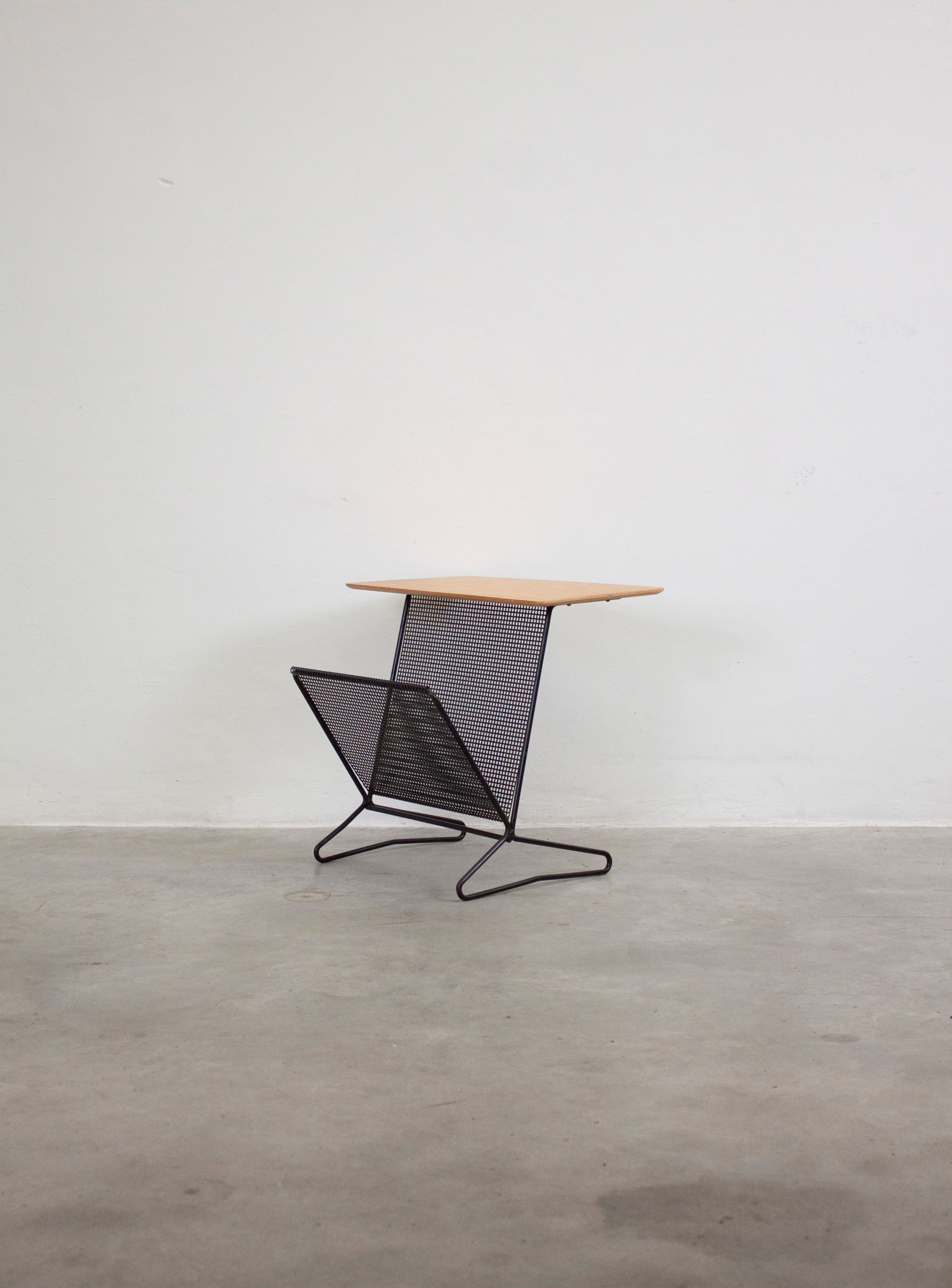 Pastoe TM05 Side Table with Magazine Rack by Cees Braakman - Image 20