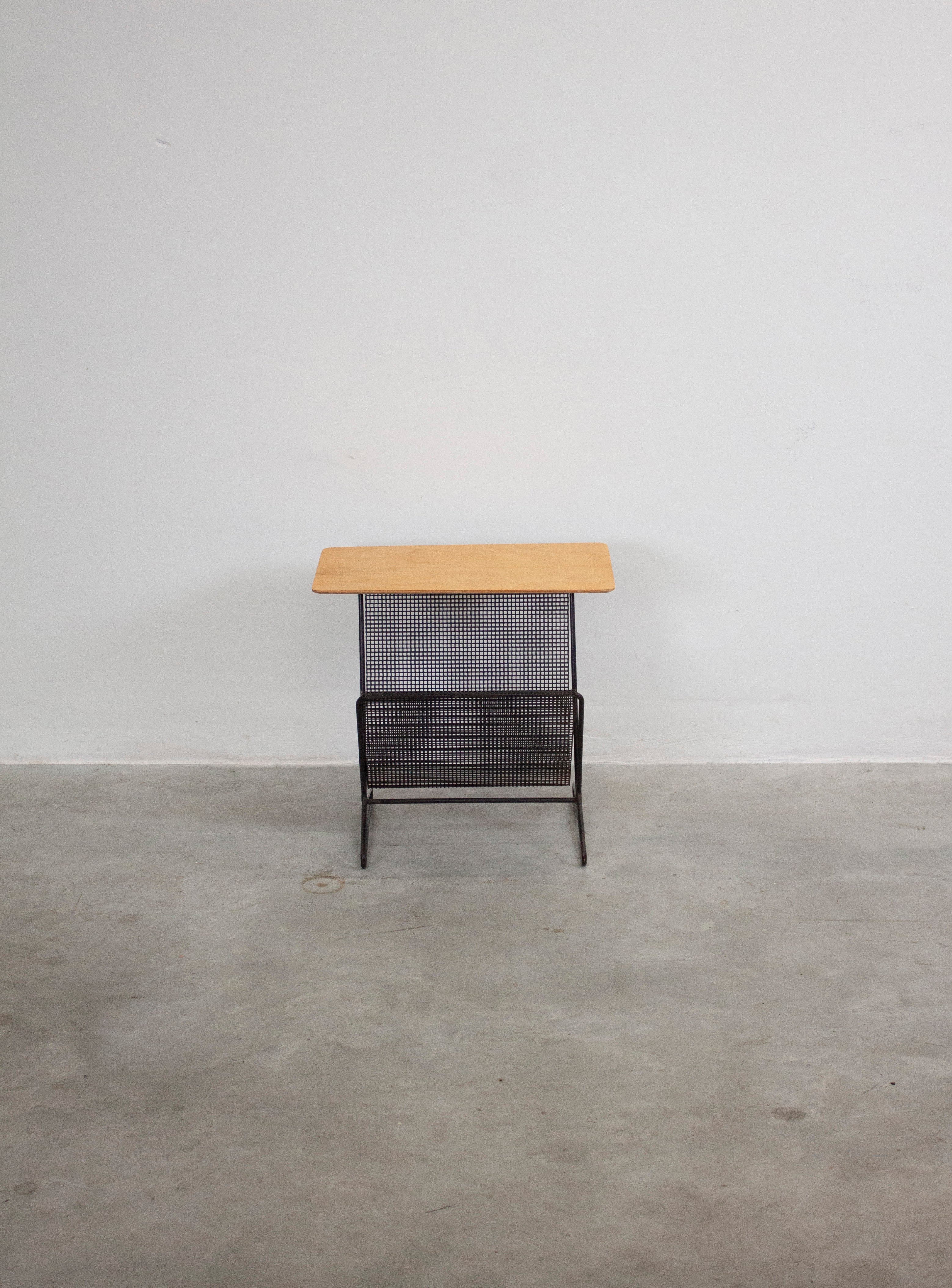 Pastoe TM05 Side Table with Magazine Rack by Cees Braakman - Image 26