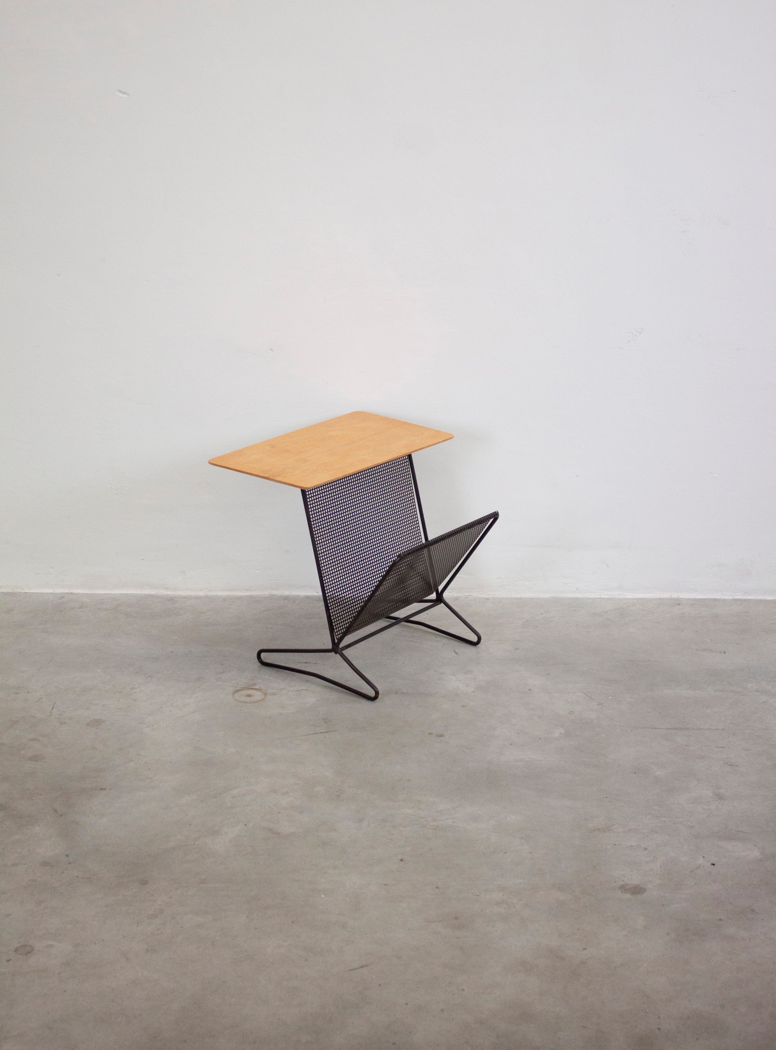 Pastoe TM05 Side Table with Magazine Rack by Cees Braakman - Image 30