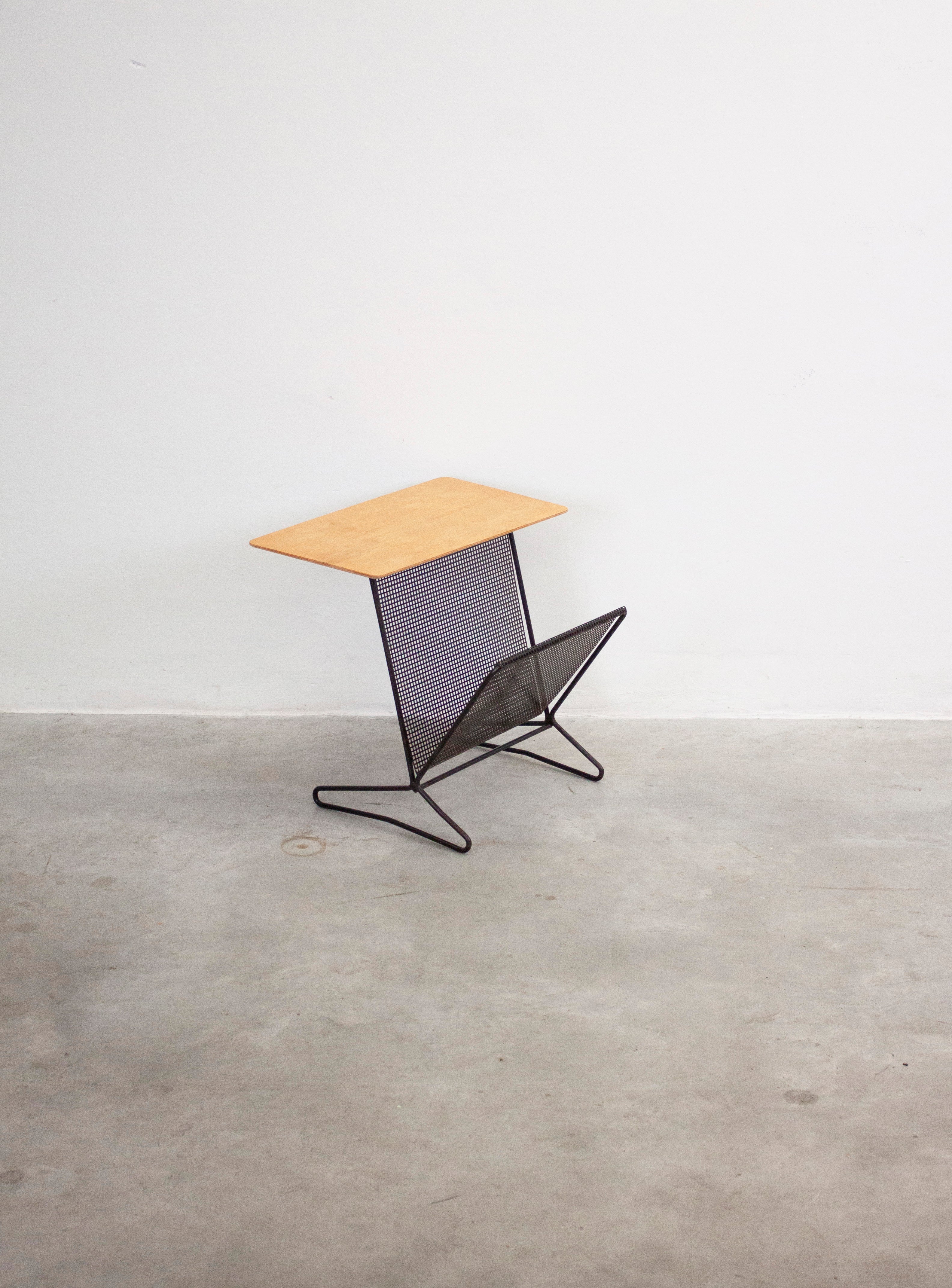 Pastoe TM05 Side Table with Magazine Rack by Cees Braakman - Image 31