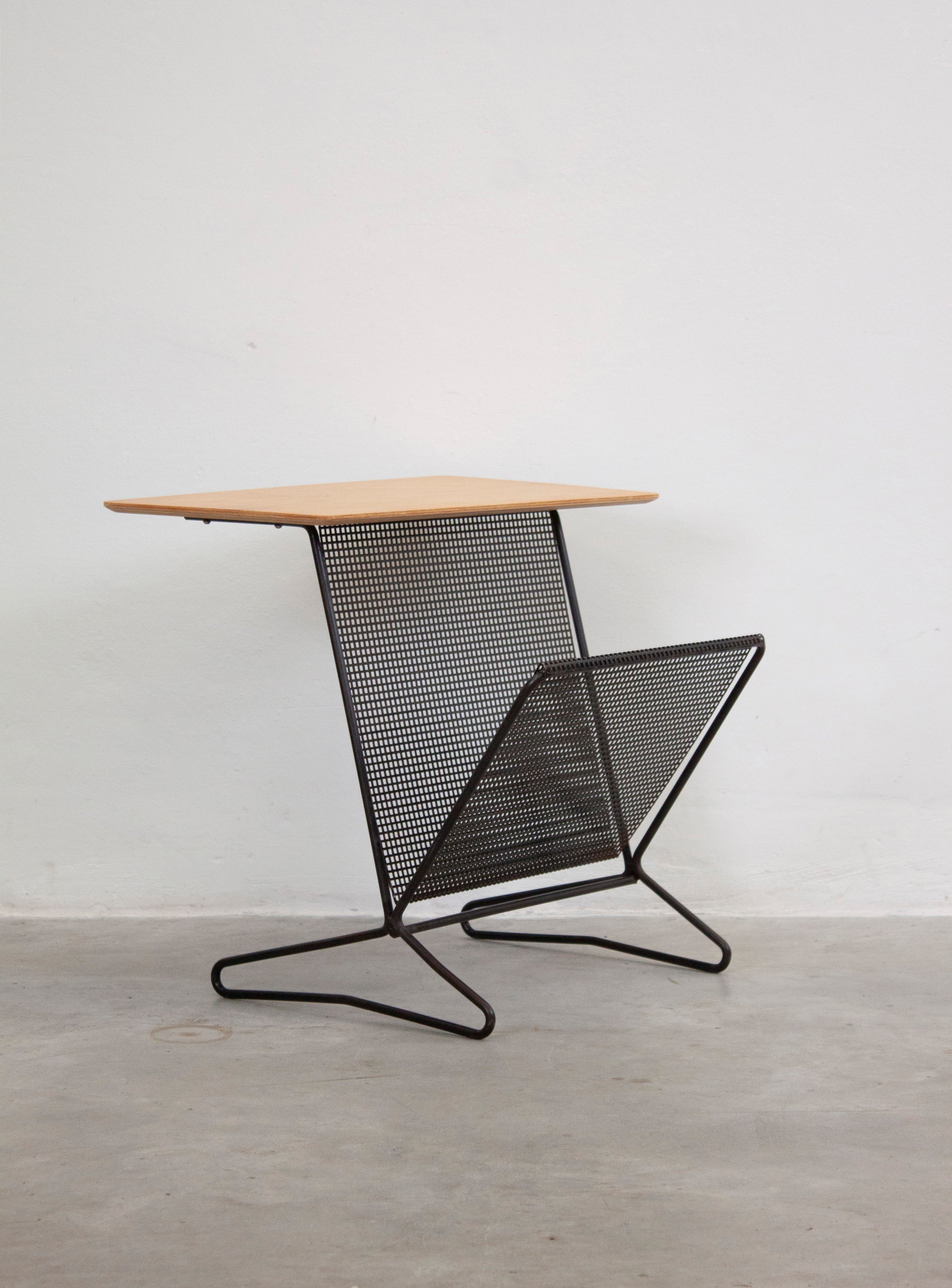 Pastoe TM05 Side Table with Magazine Rack by Cees Braakman - Image 5